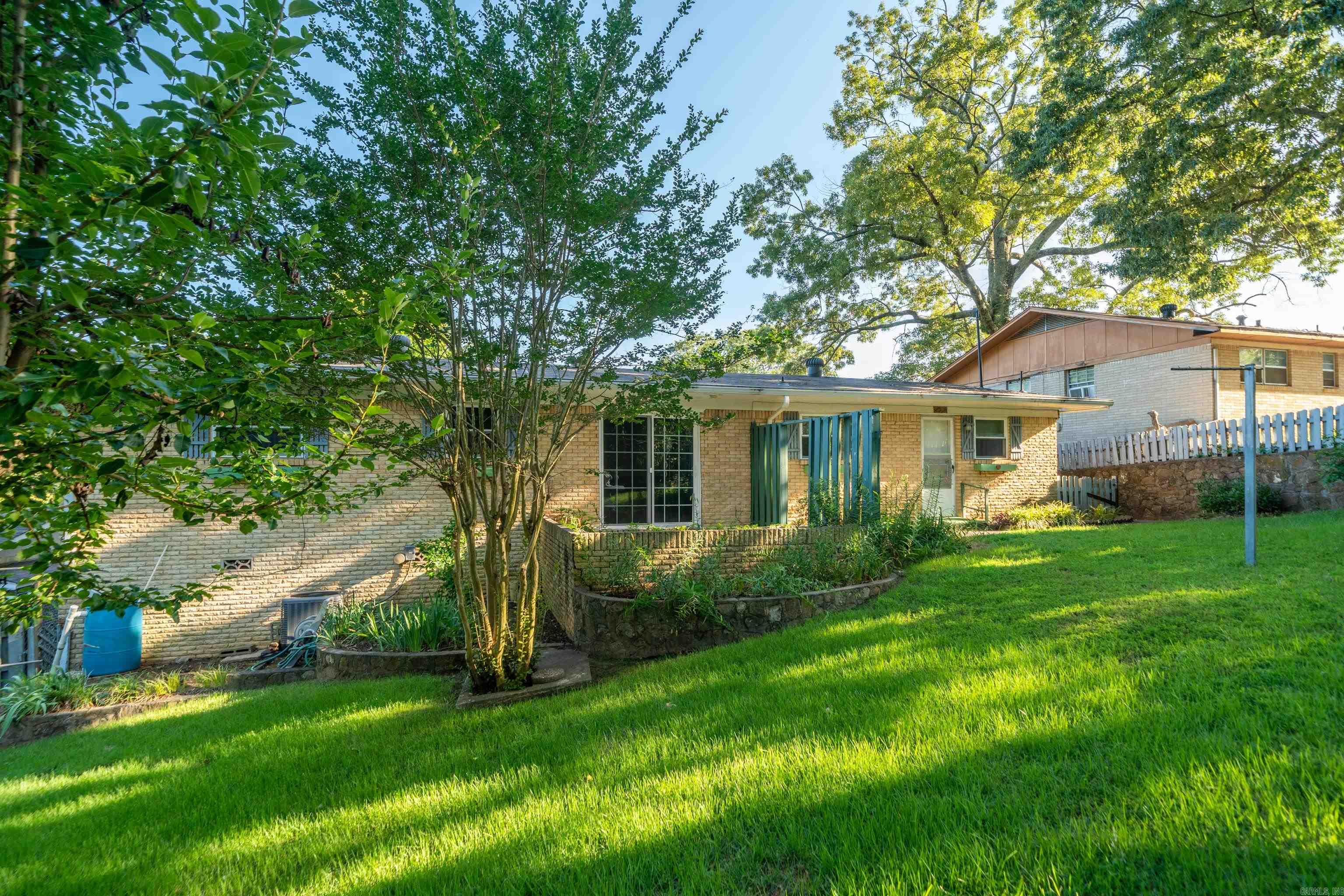 102 Dahlia St Property Photo 36
