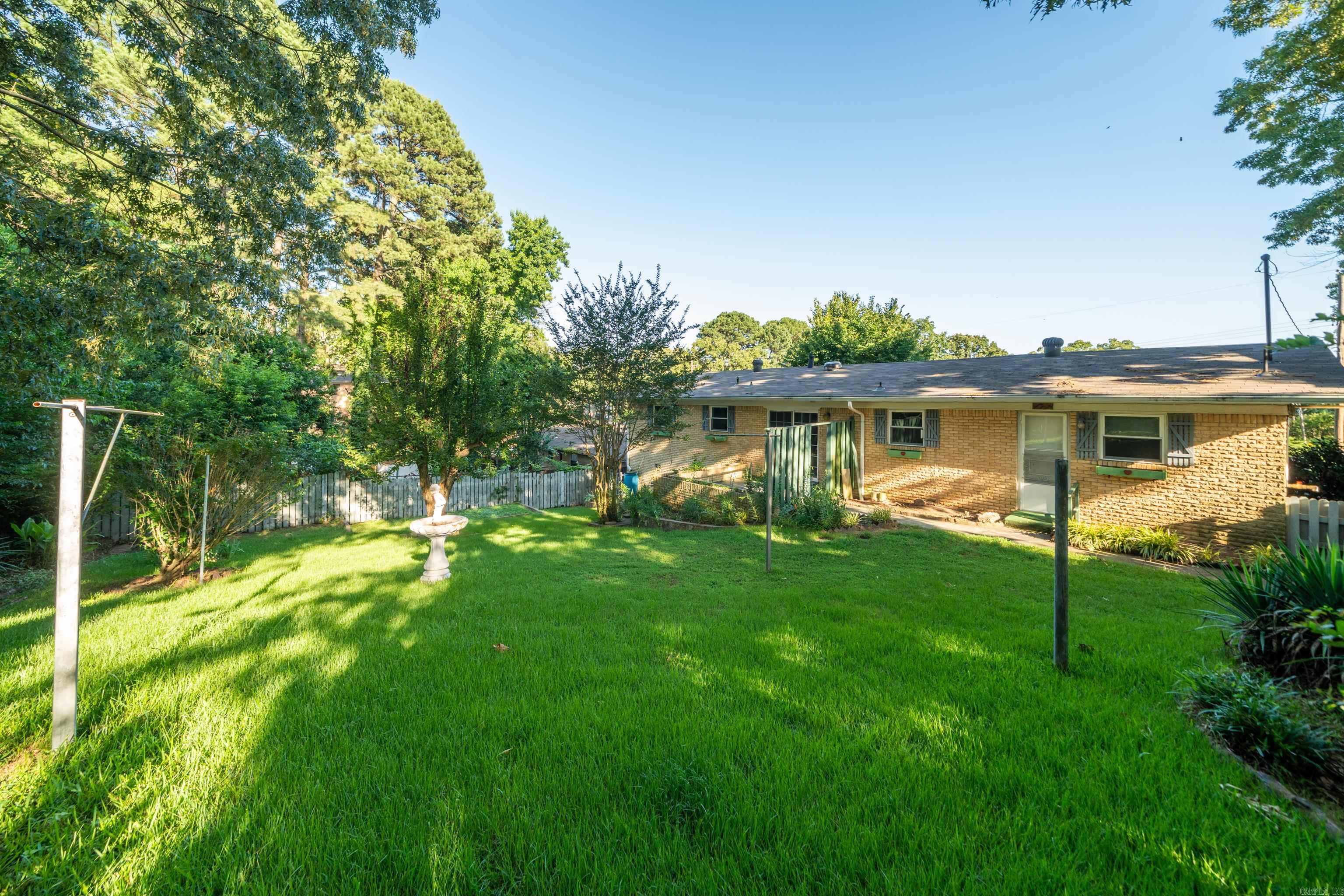 102 Dahlia St Property Photo 37