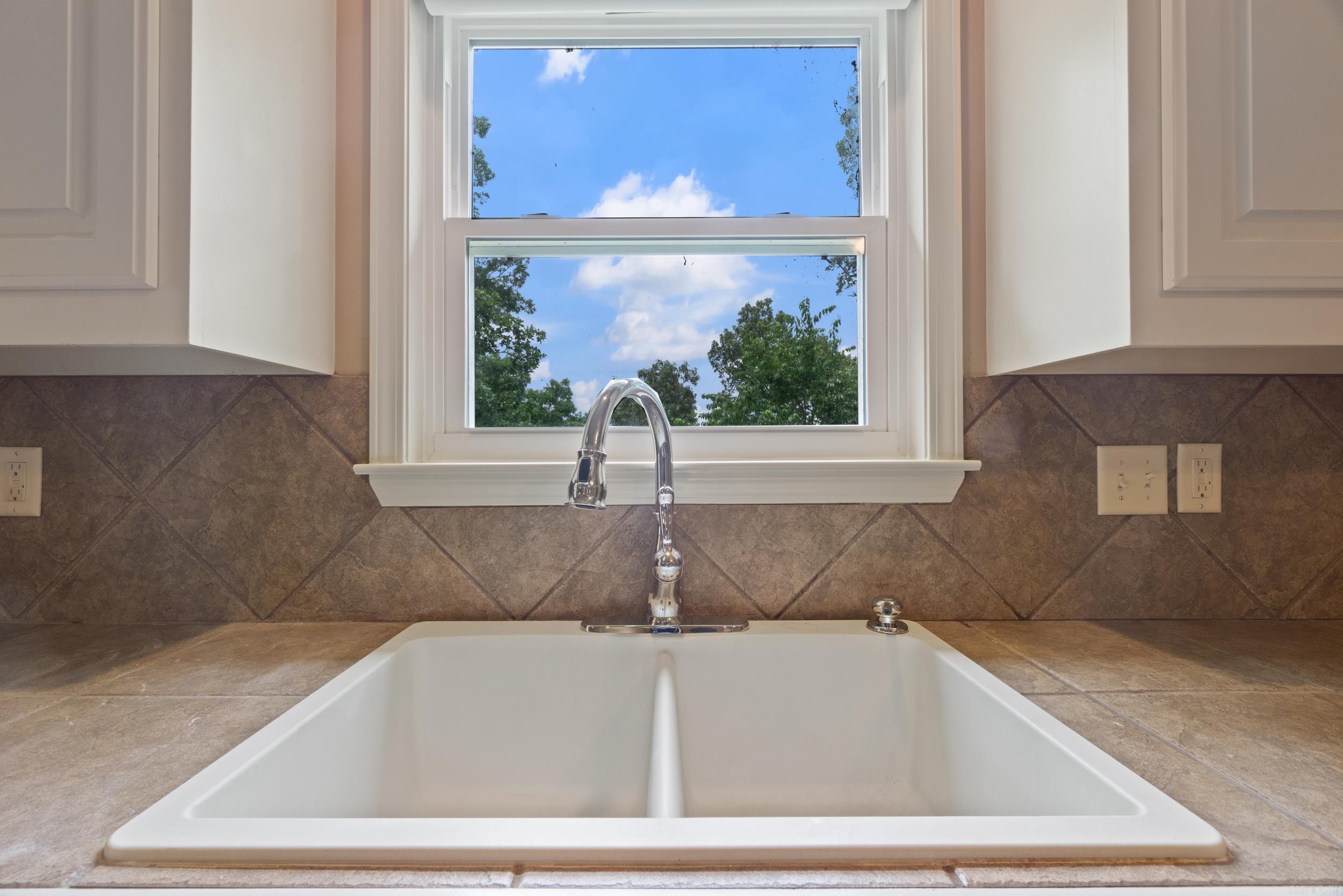 20 Canterberry Point Drive Property Photo 8