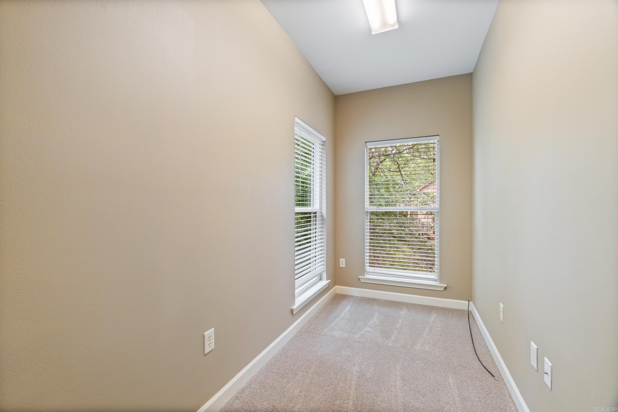 20 Canterberry Point Drive Property Photo 13