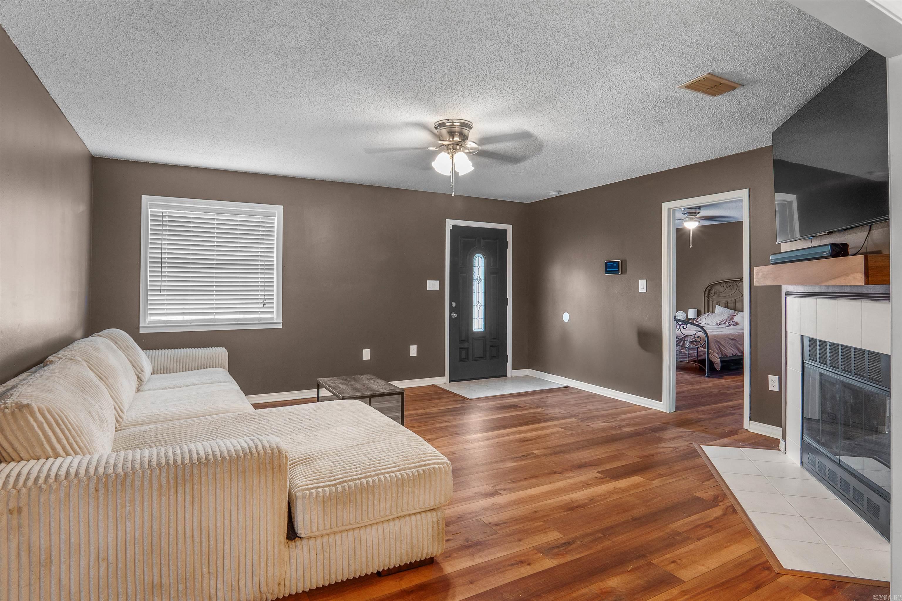 15 Red Oak Drive Property Photo 6