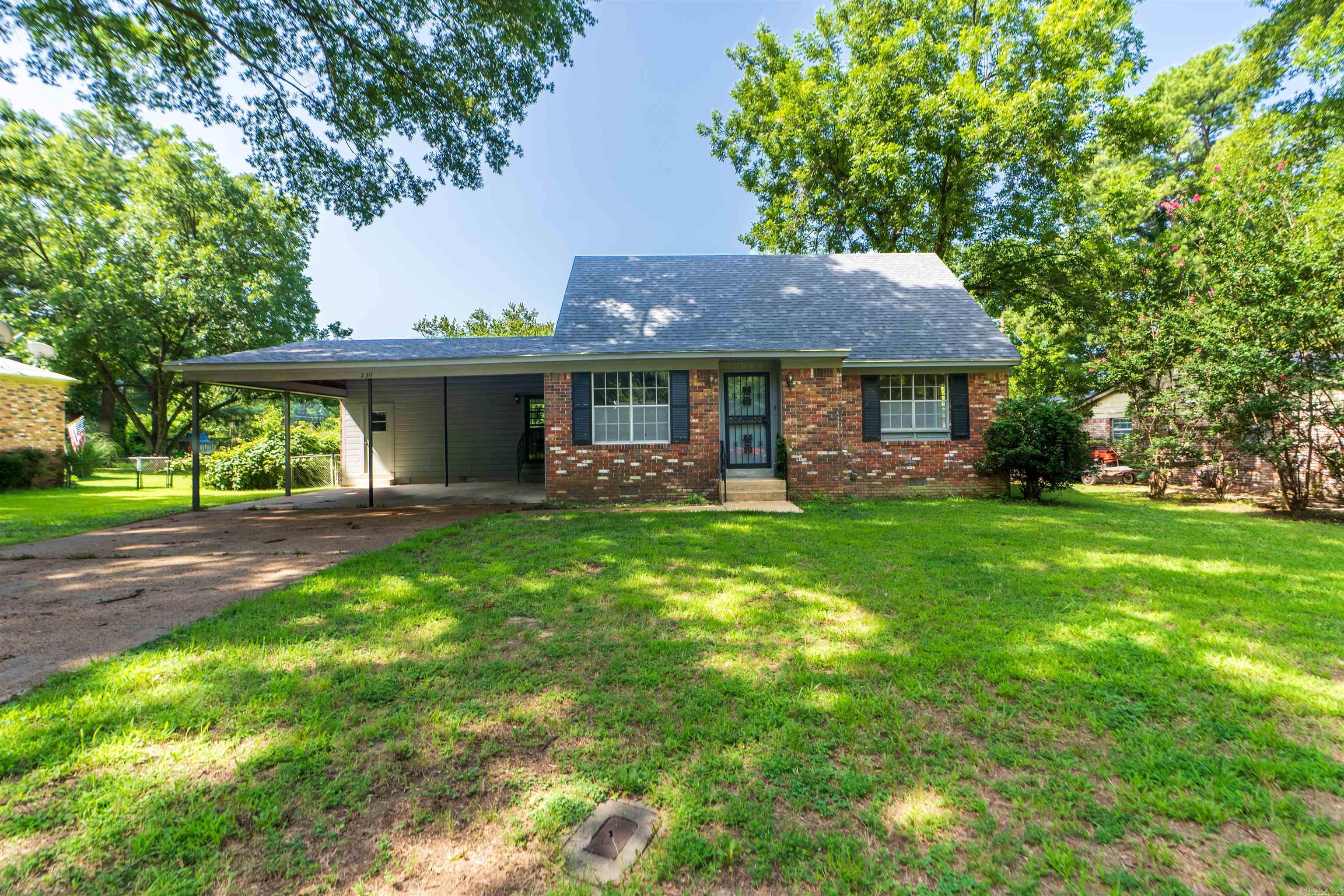 230 Lexington Dr