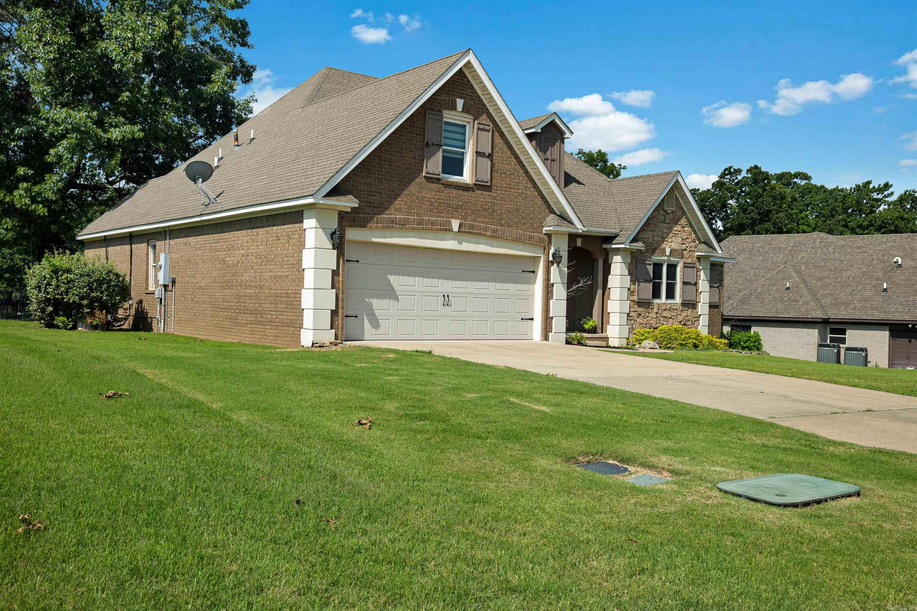 4105 Sage Meadows Boulevard Property Photo 4