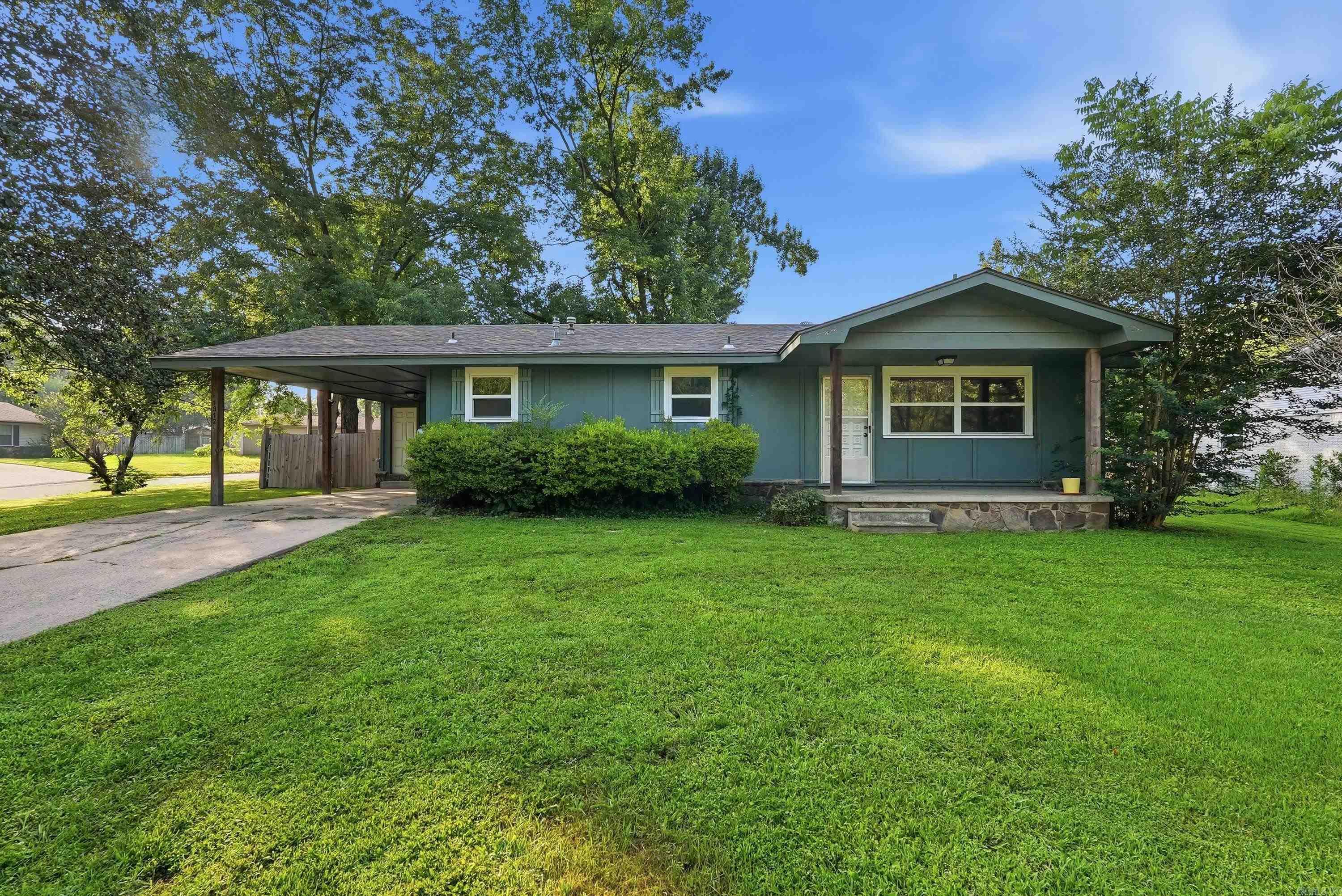 1312 Sunset Dr Property Photo 2