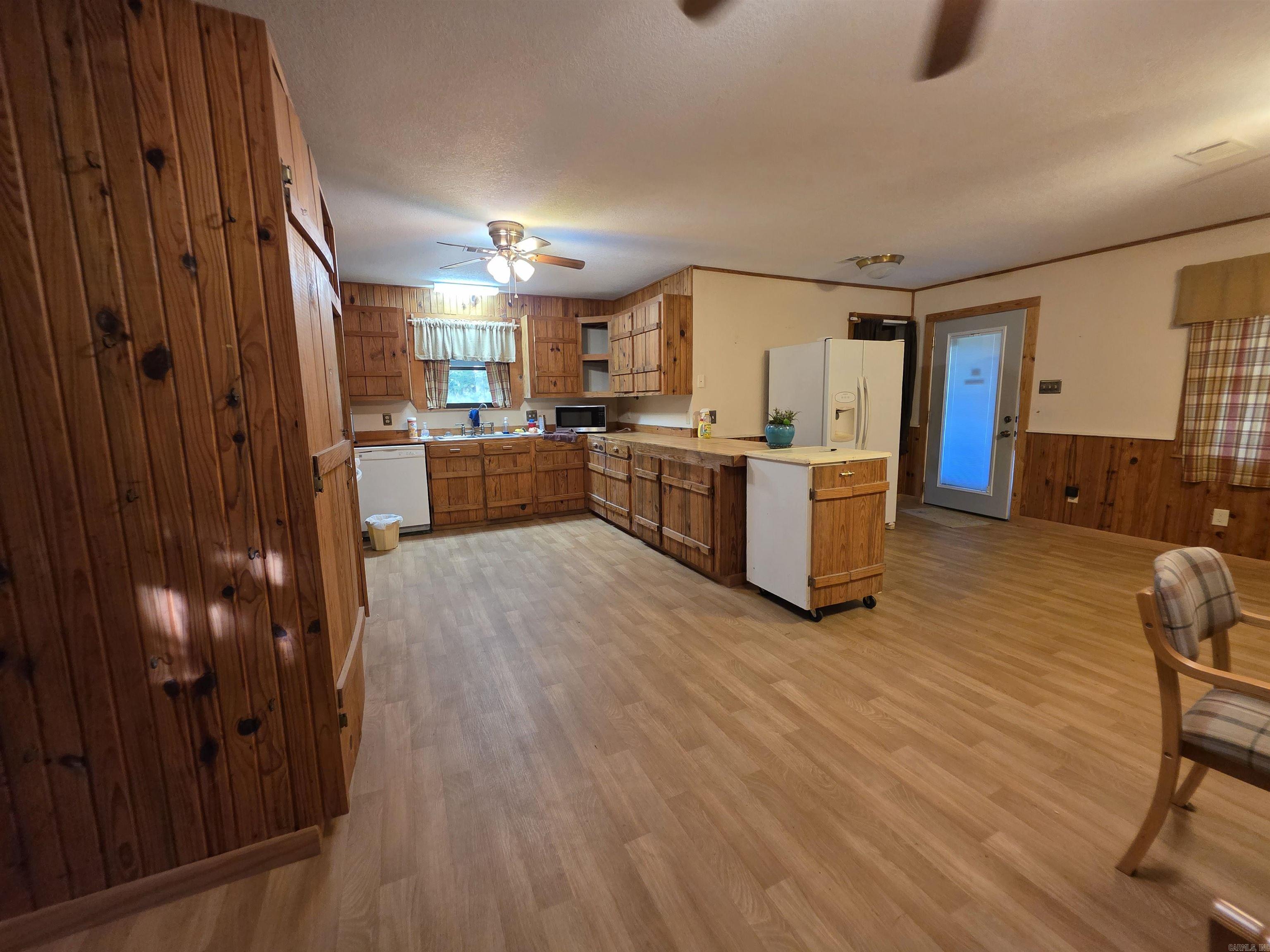 26023441 Property Photo 13