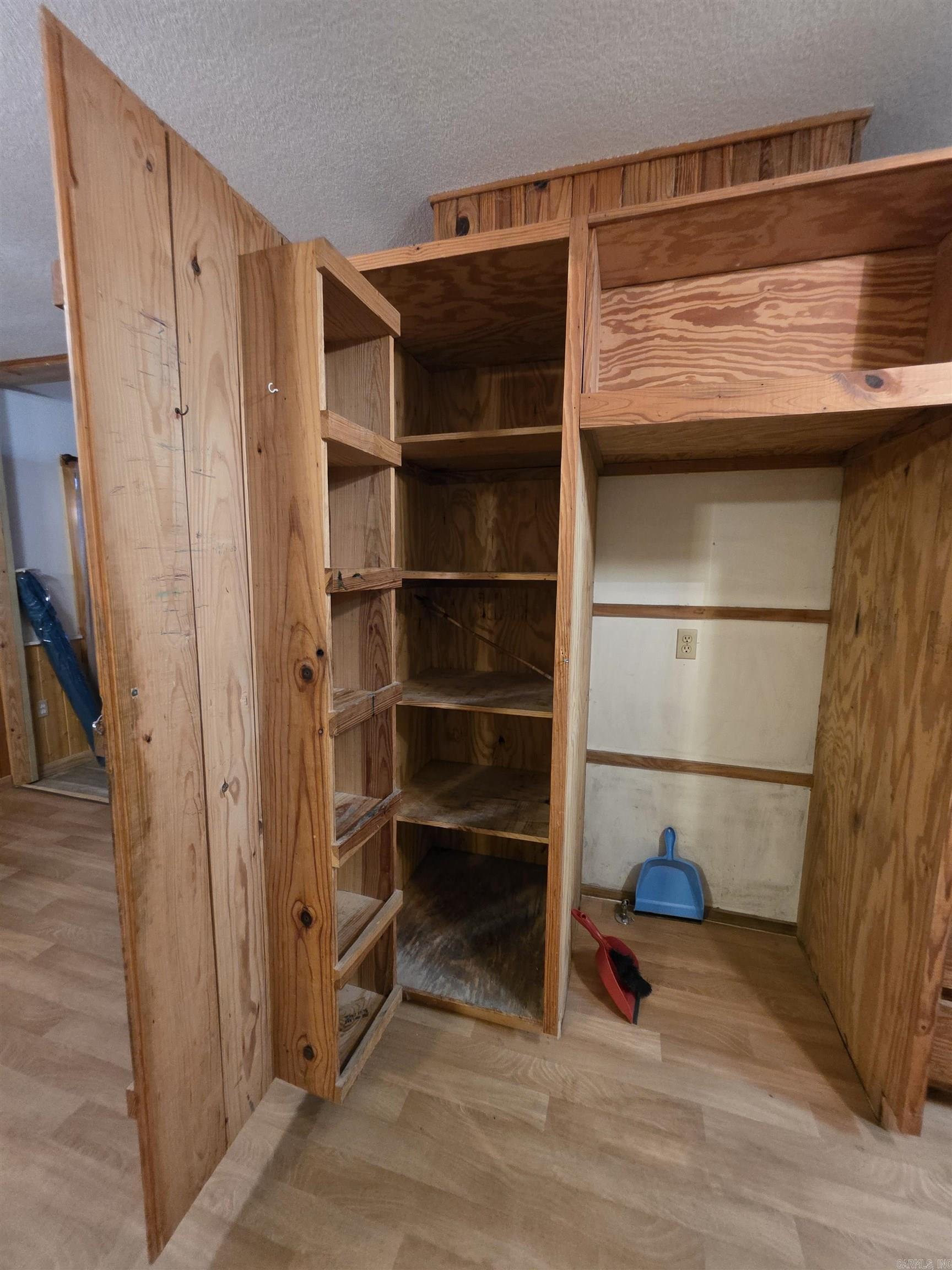 26023441 Property Photo 15