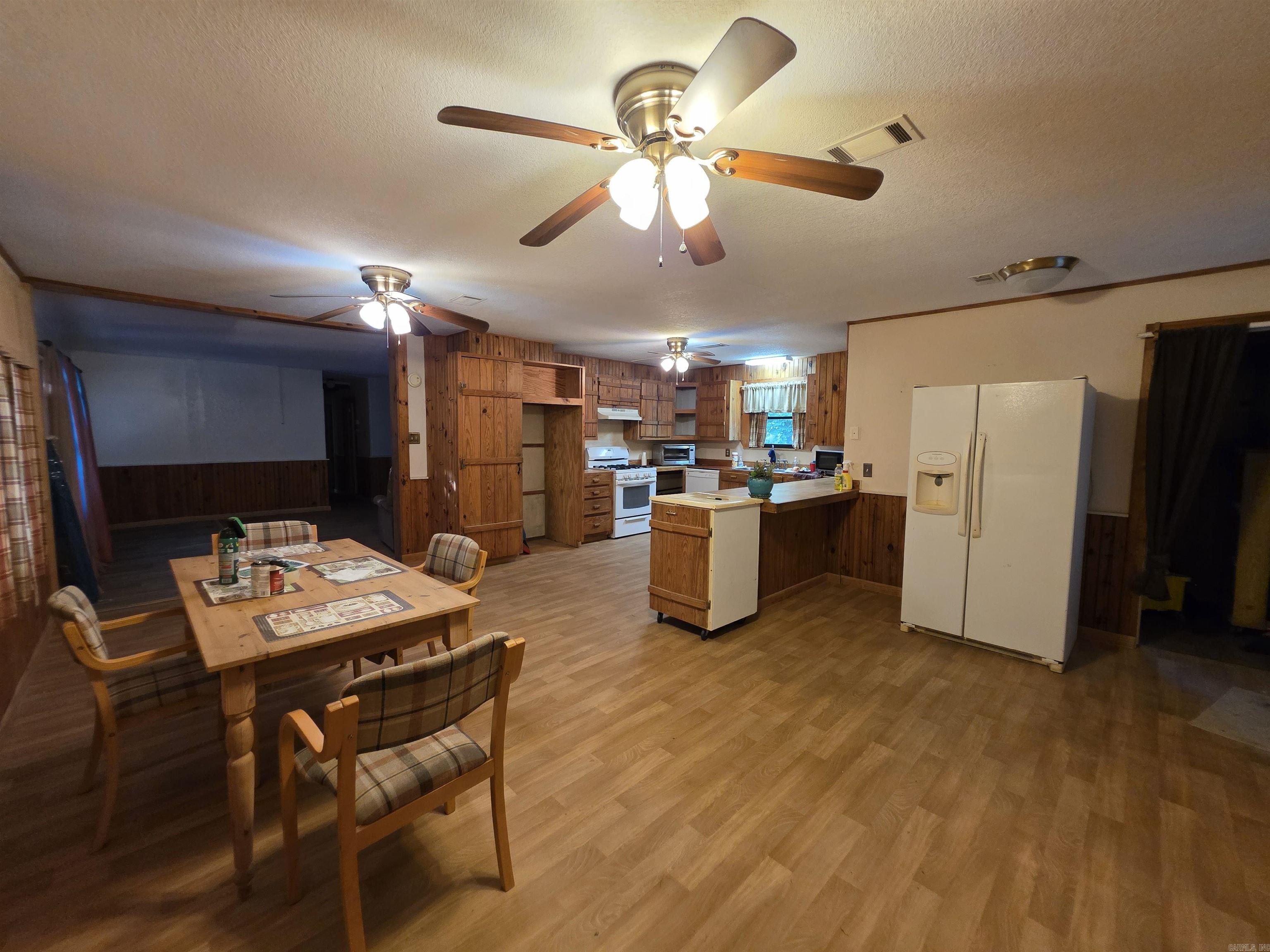 26023441 Property Photo 16
