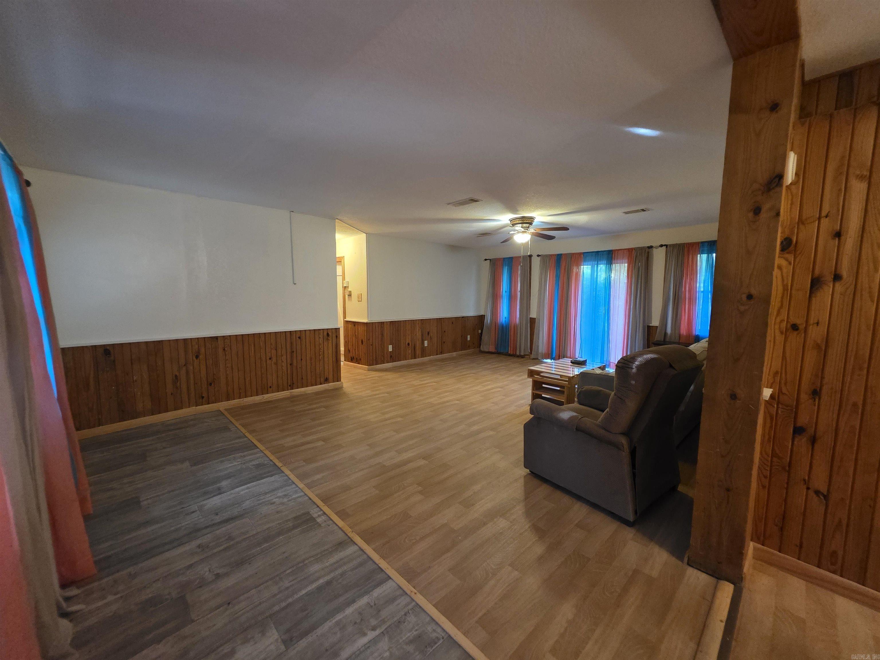 26023441 Property Photo 17