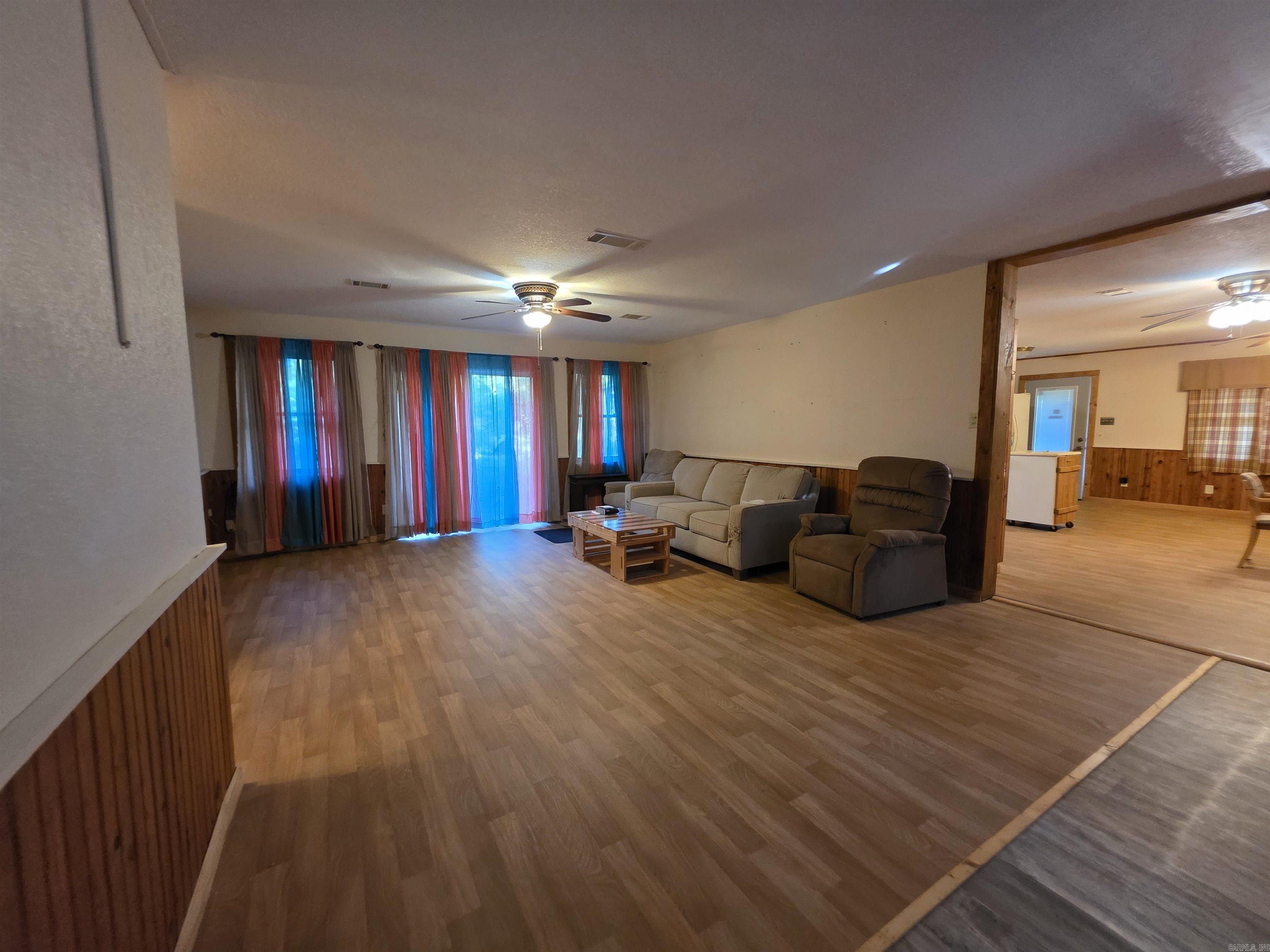 26023441 Property Photo 18