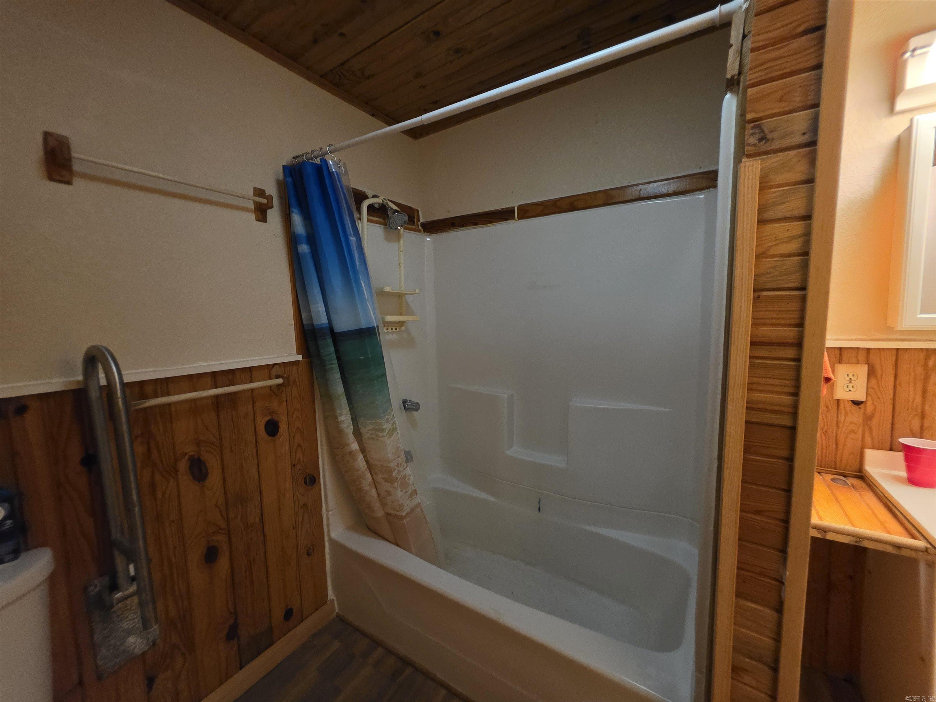 26023441 Property Photo 21