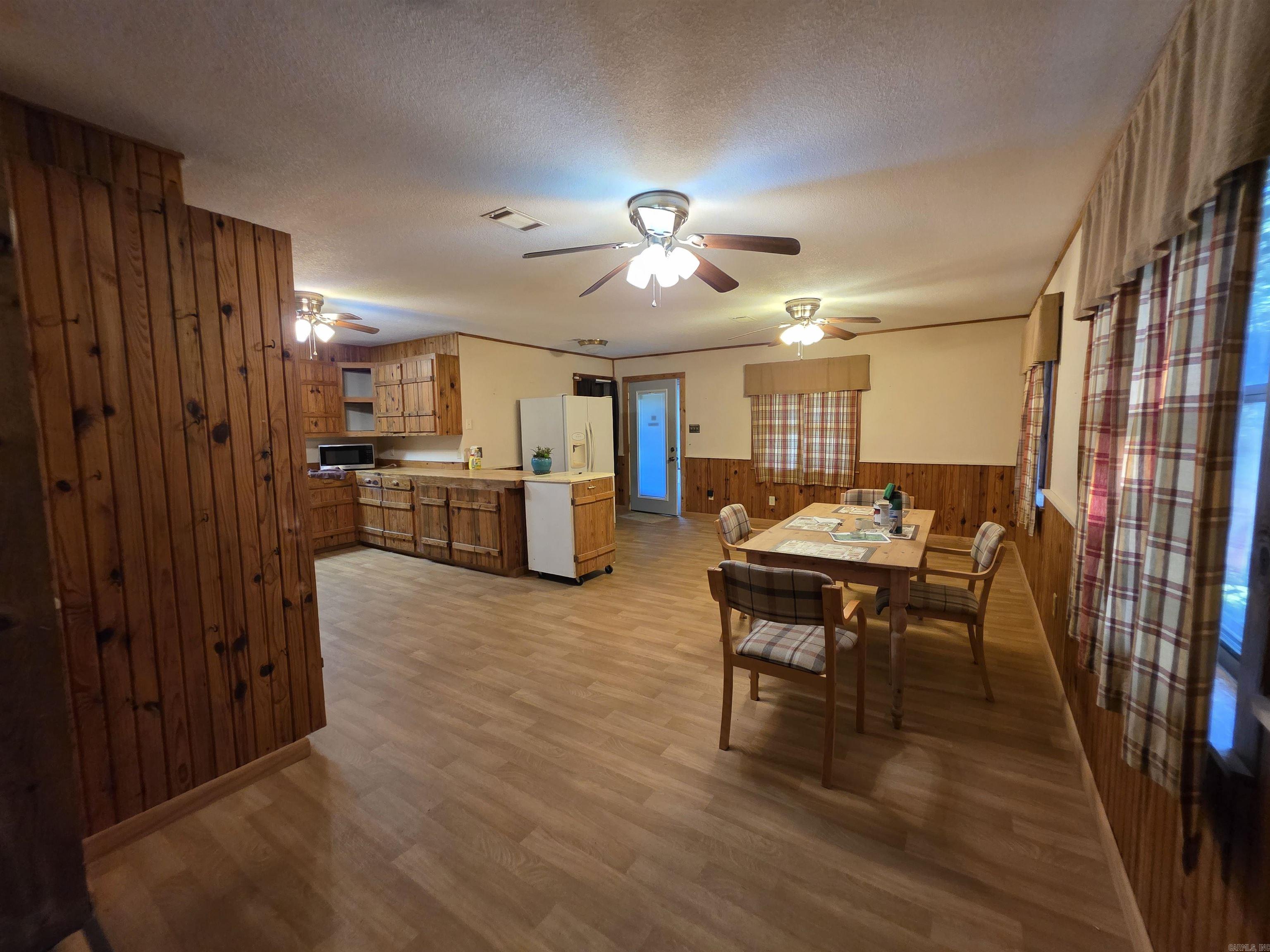 26023441 Property Photo 32