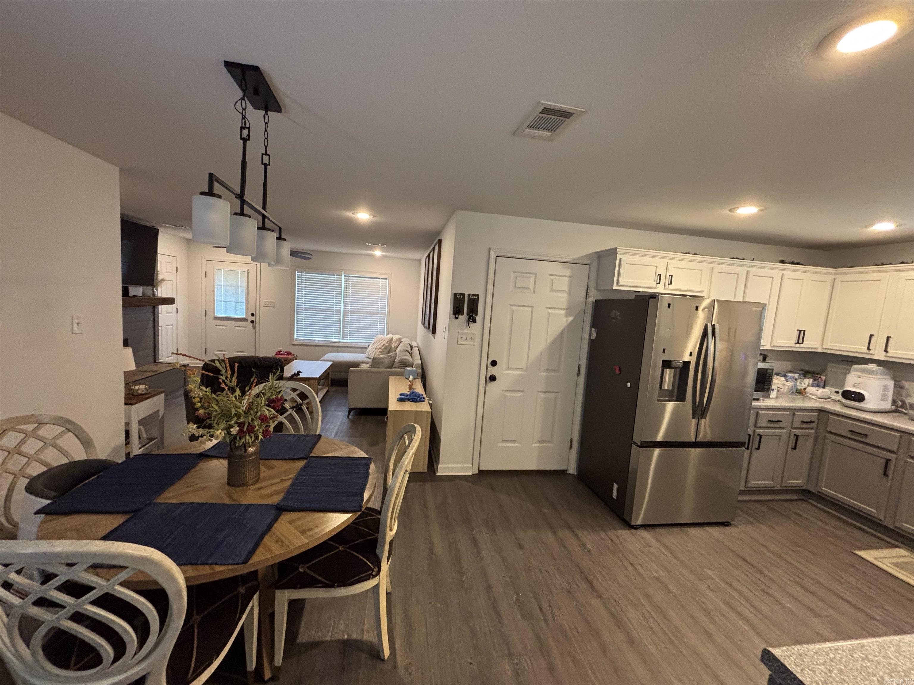 2203 Highland Boulevard Property Photo 6