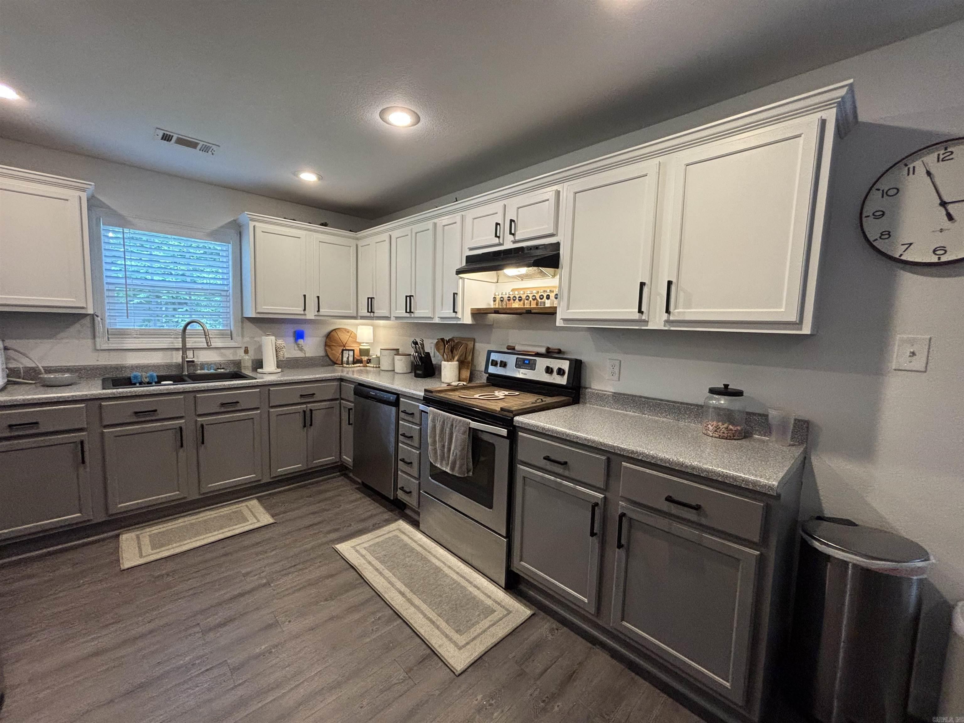 2203 Highland Boulevard Property Photo 7