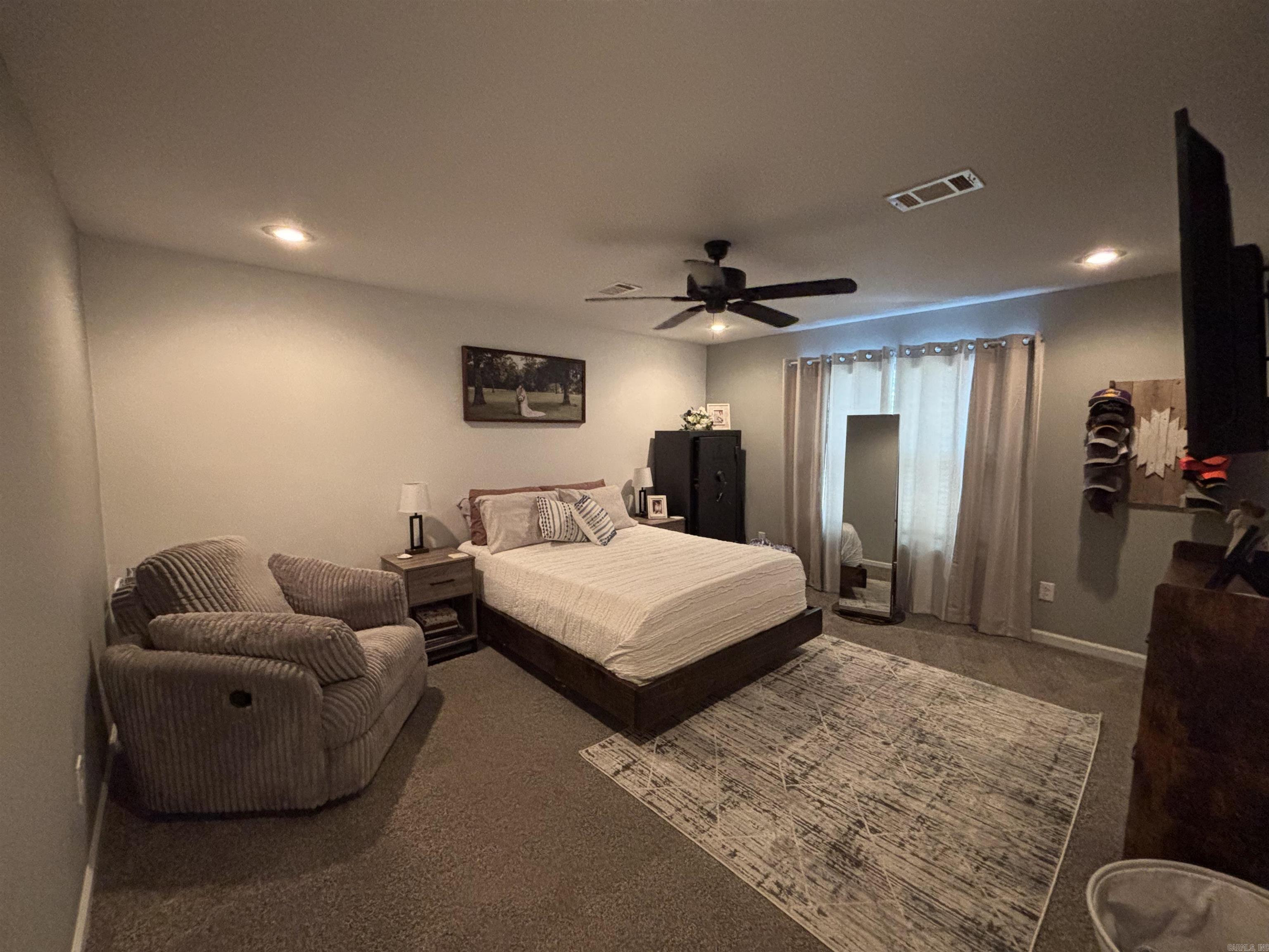 2203 Highland Boulevard Property Photo 9