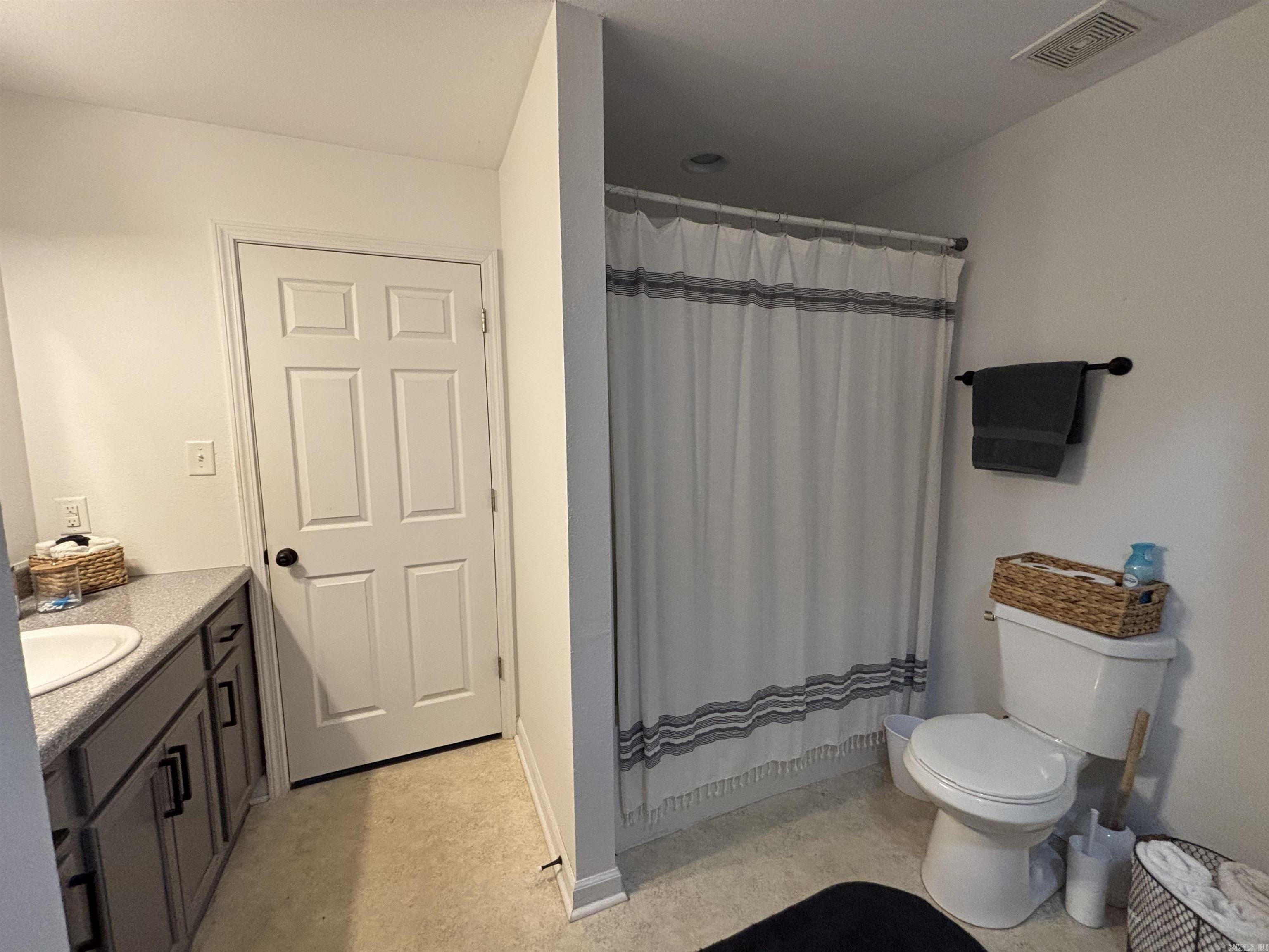 2203 Highland Boulevard Property Photo 14