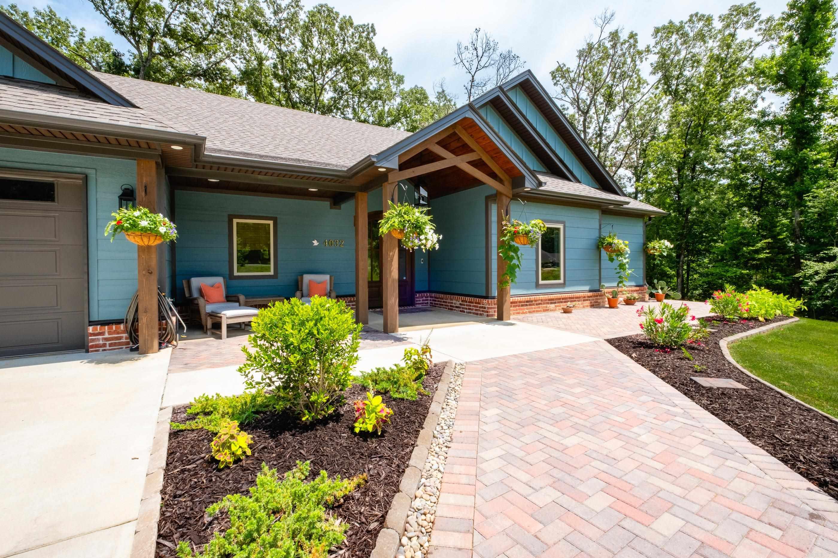 4032 Eagle Valley Drive Property Photo 4
