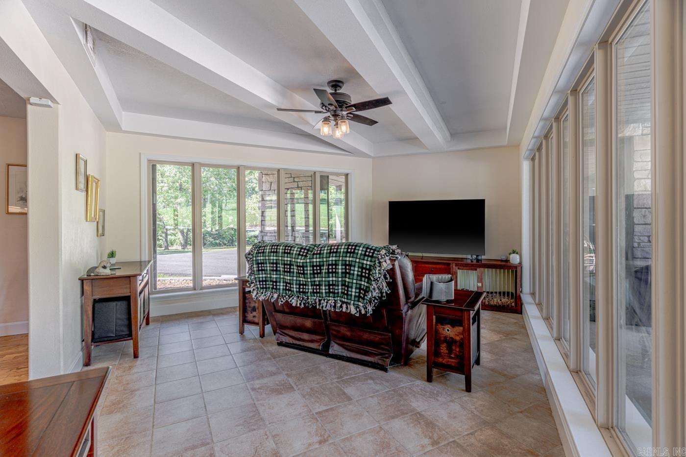 2214 E Diamond Lake Property Photo 12