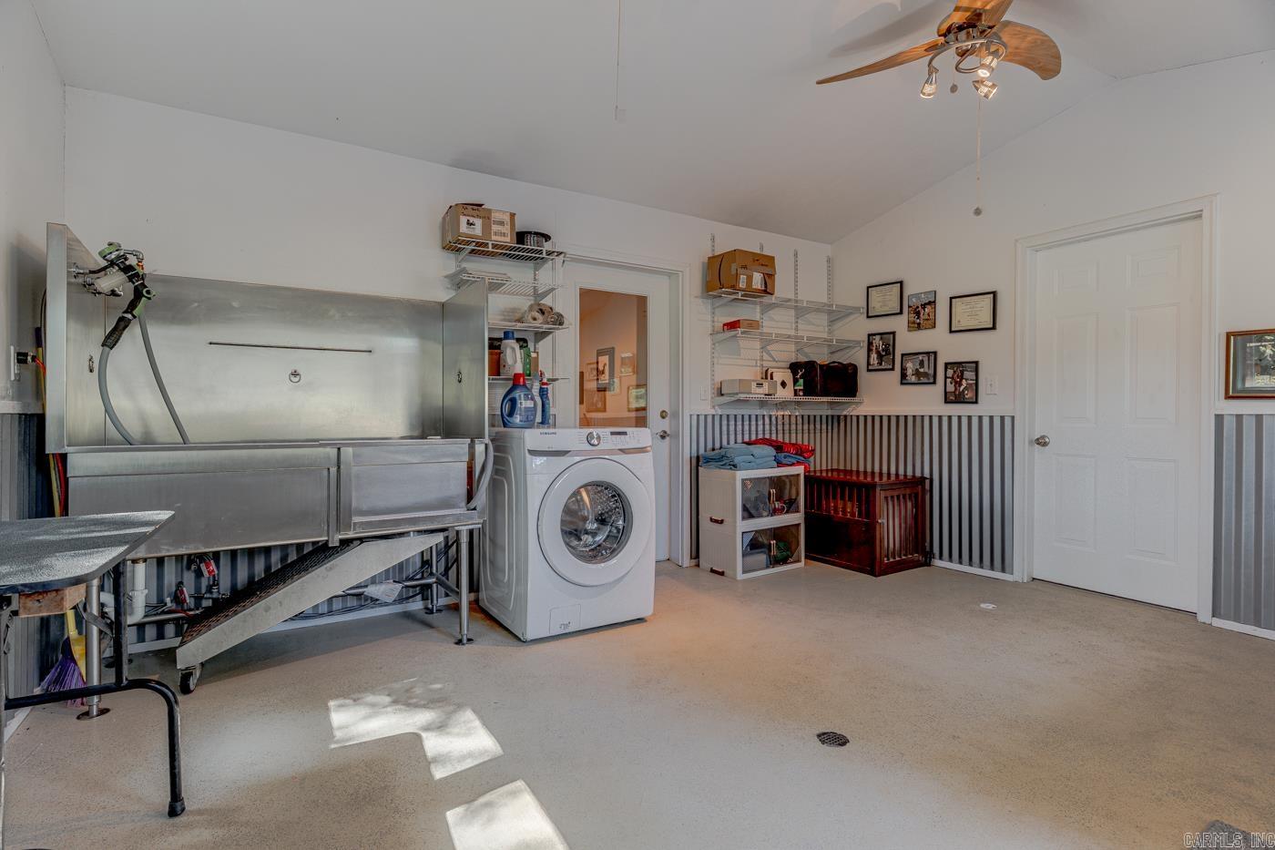 2214 E Diamond Lake Property Photo 40