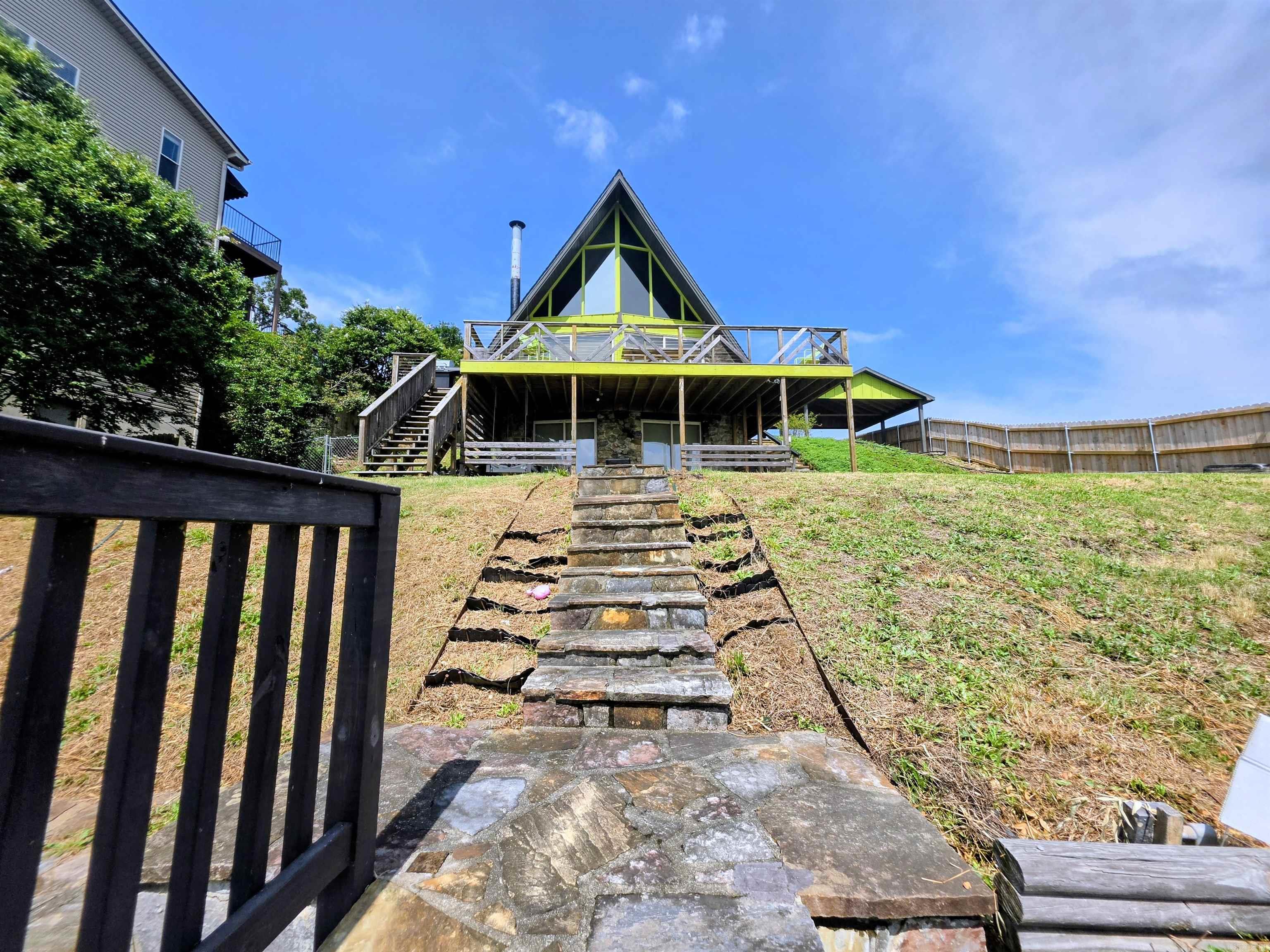 136 Catalina Circle Property Photo 5
