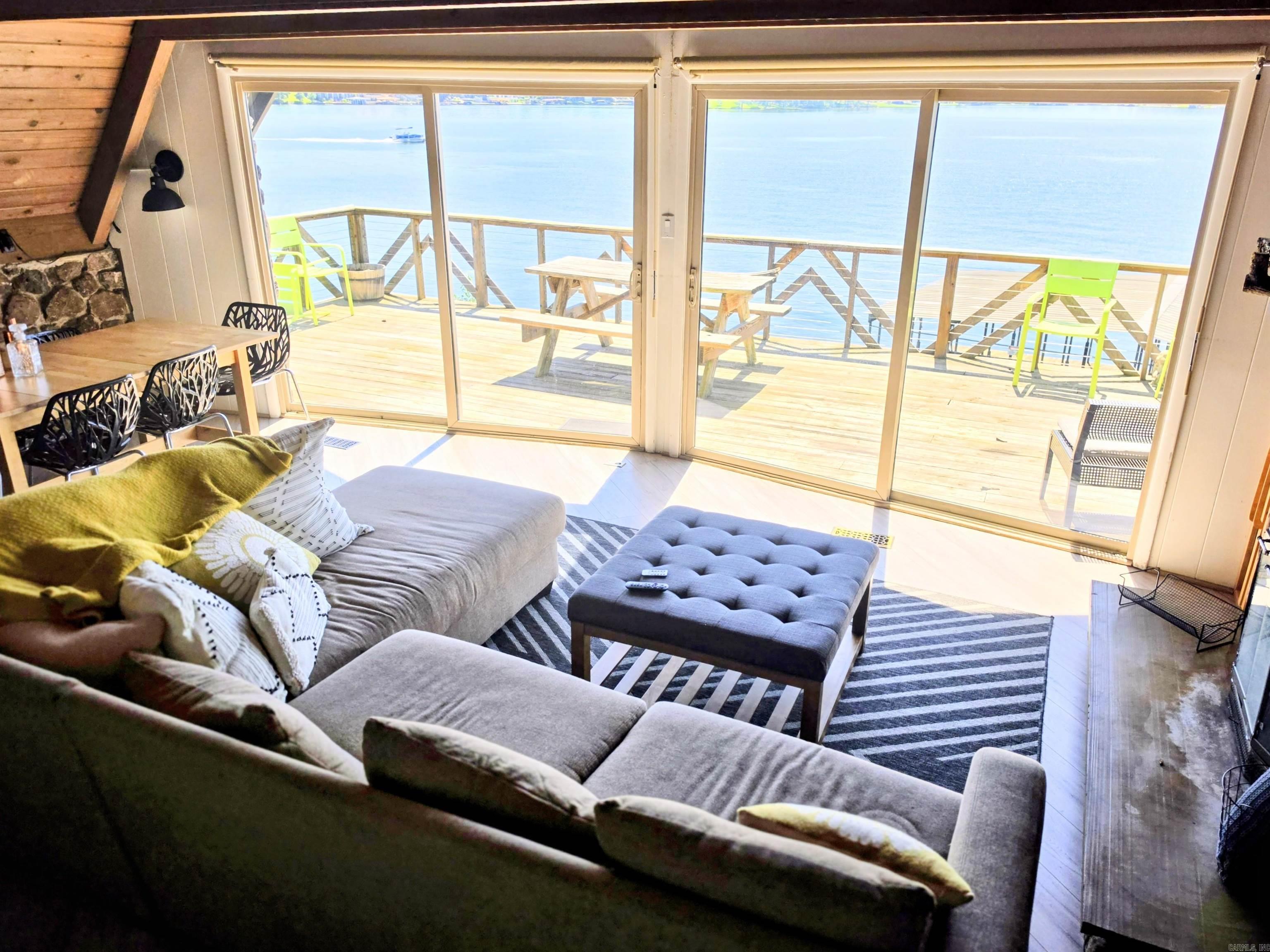 136 Catalina Circle Property Photo 18