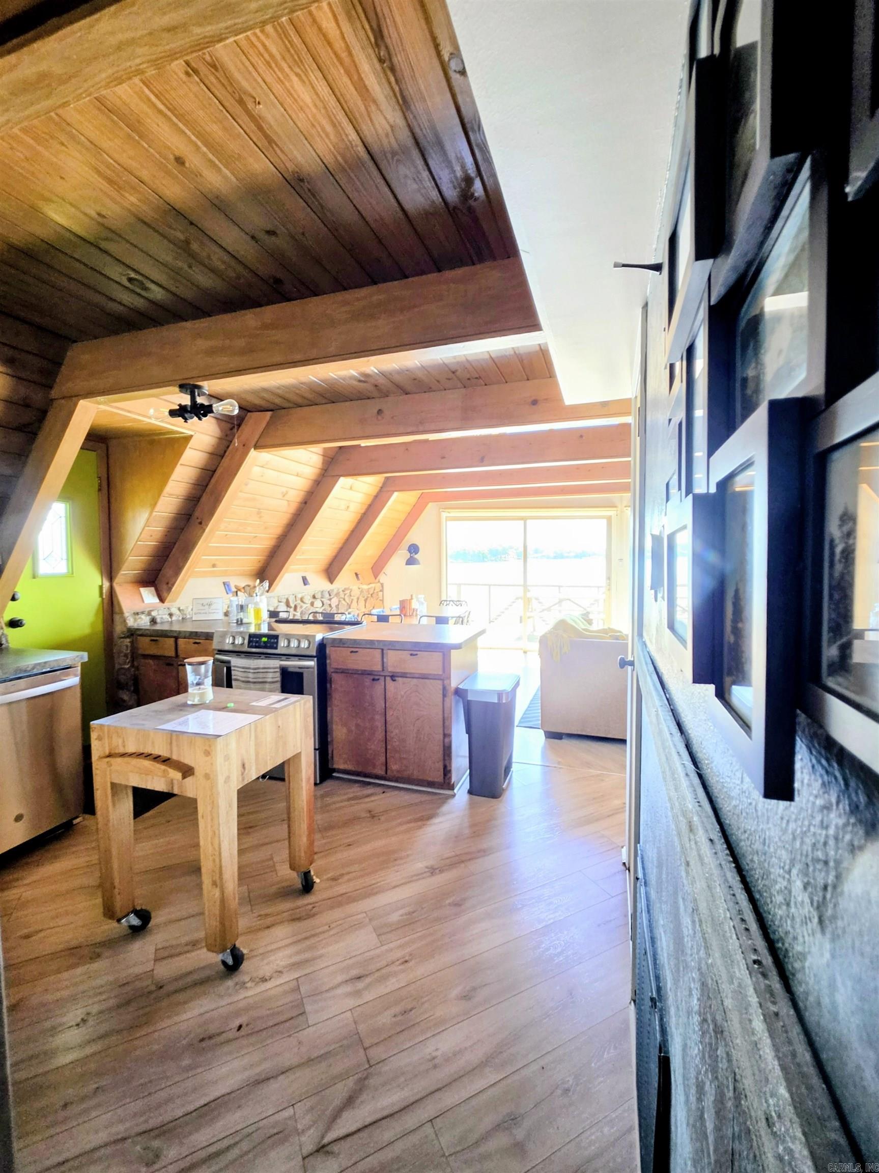 136 Catalina Circle Property Photo 25