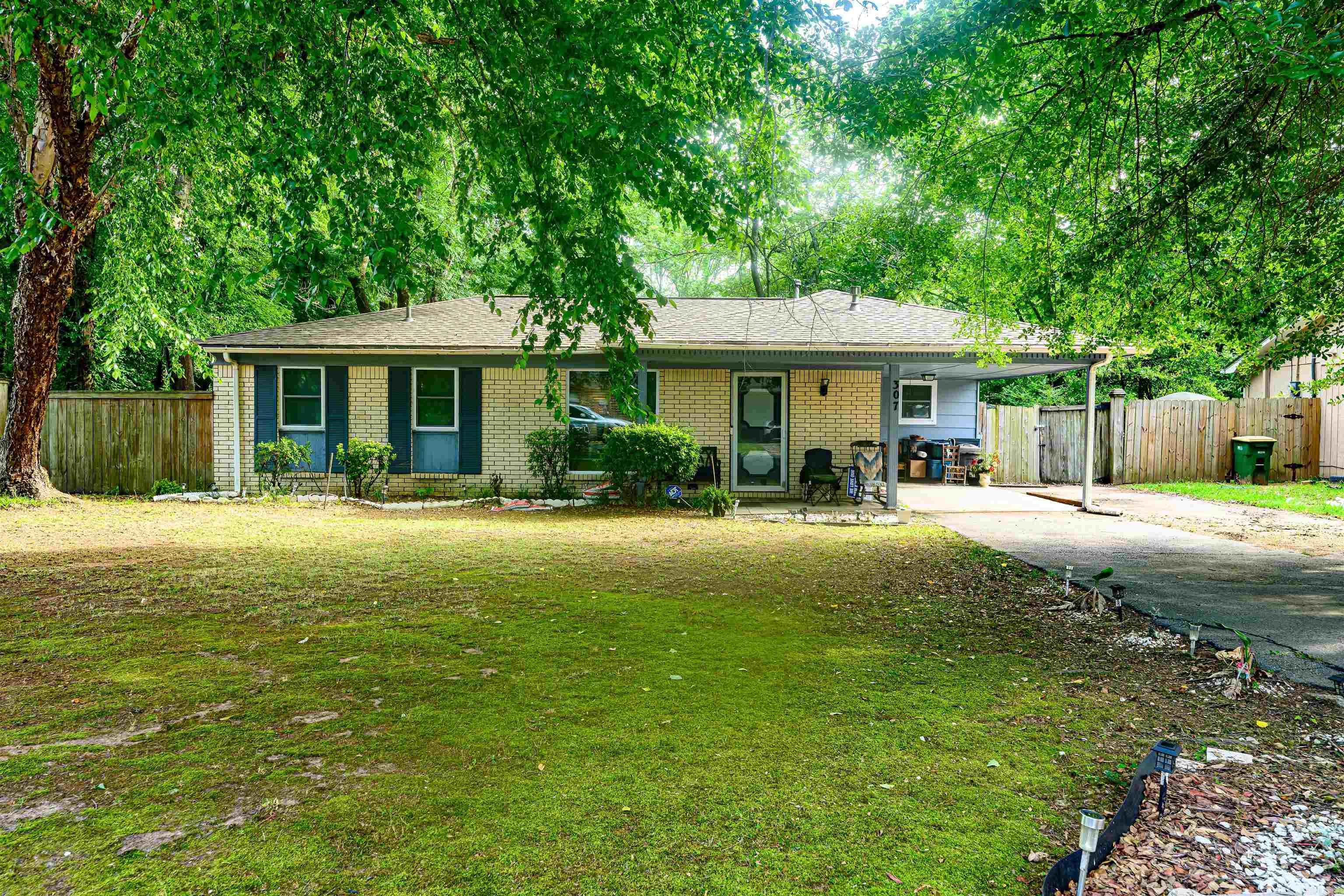 307 Aspen Ct Property Photo 1