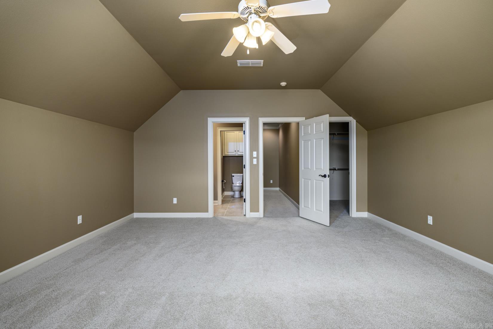139 Courts Lane Property Photo 32