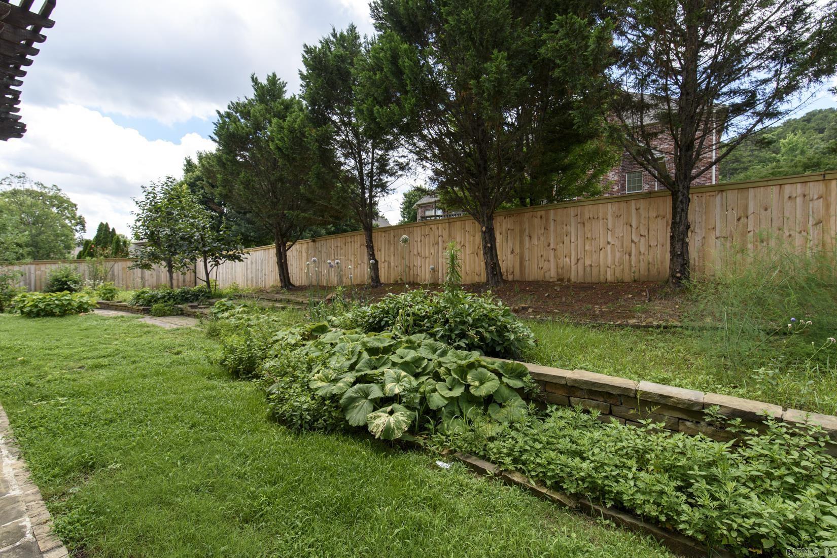 139 Courts Lane Property Photo 42