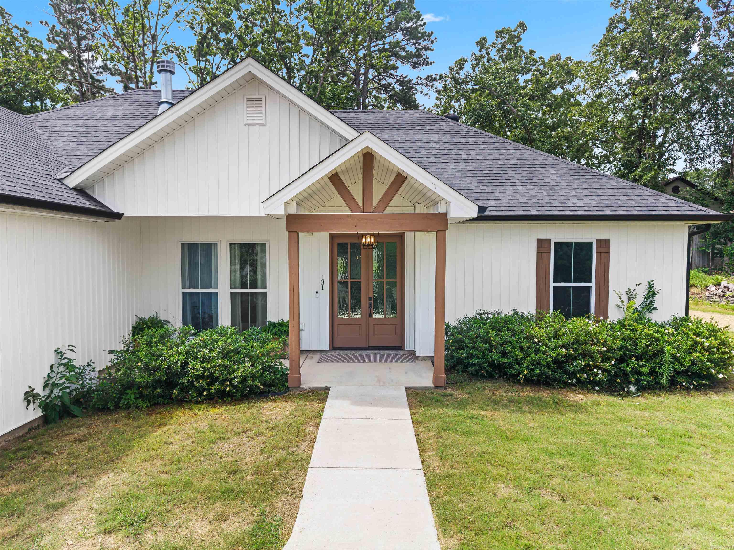 131 Wildwood Forest Road Property Photo 4