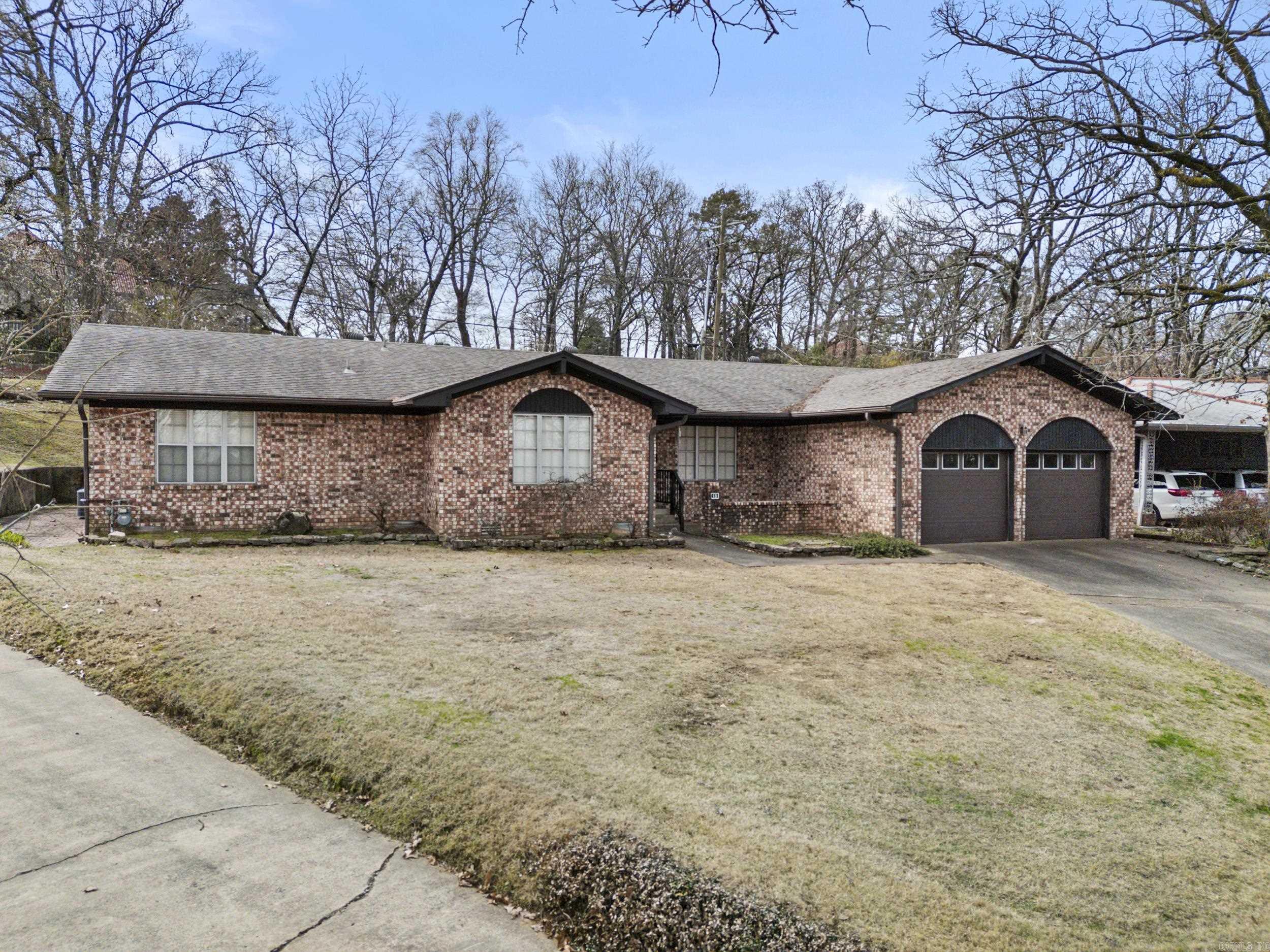 15 Rosewood Circle Property Photo 2