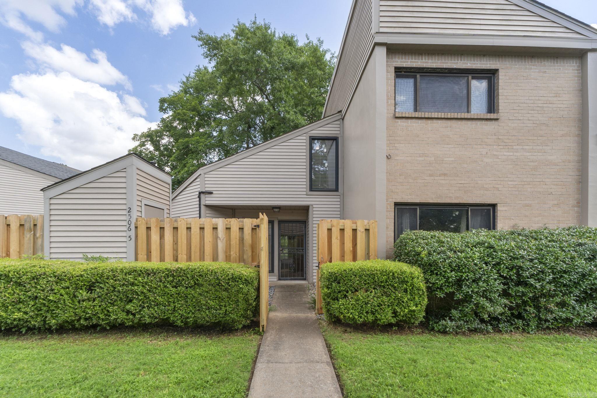 2506 Riverfront Drive Property Photo 1