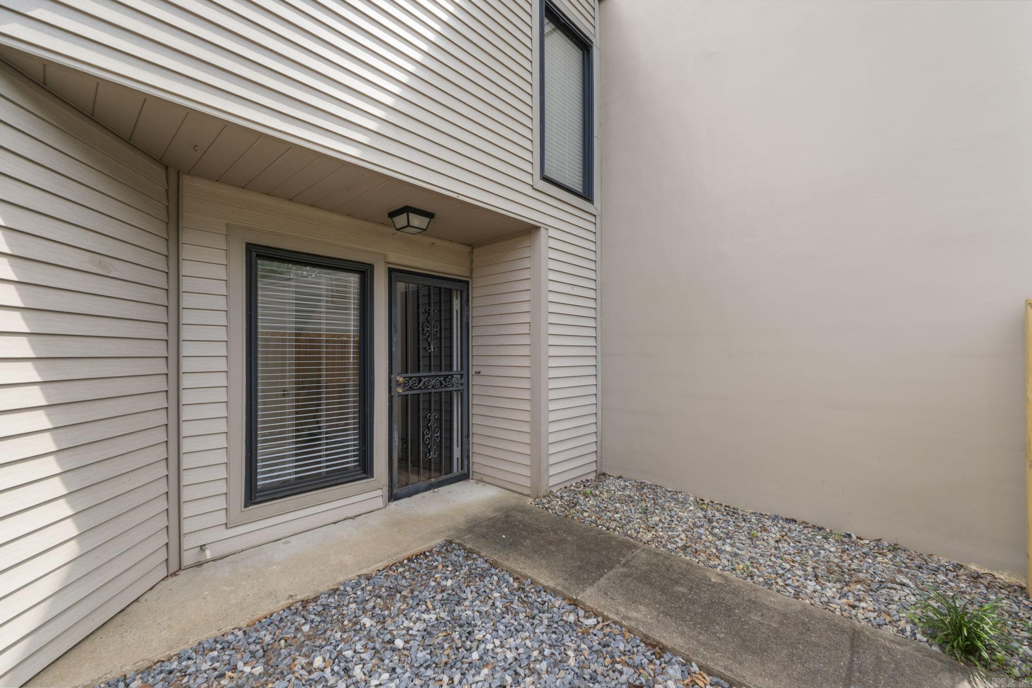 2506 Riverfront Drive Property Photo 3