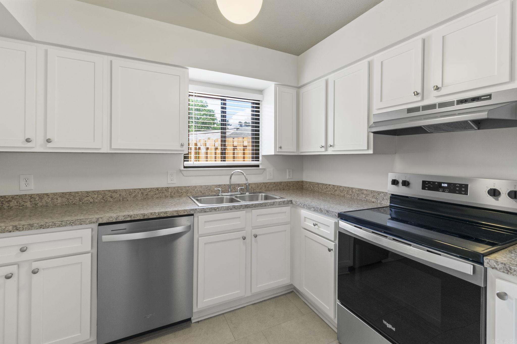 2506 Riverfront Drive Property Photo 15