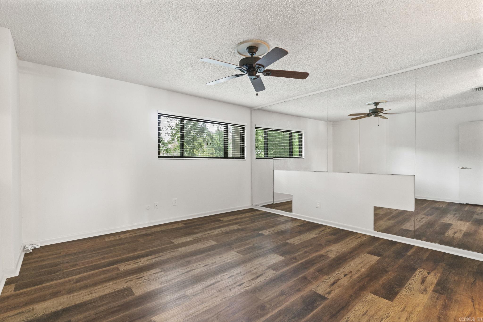 2506 Riverfront Drive Property Photo 20