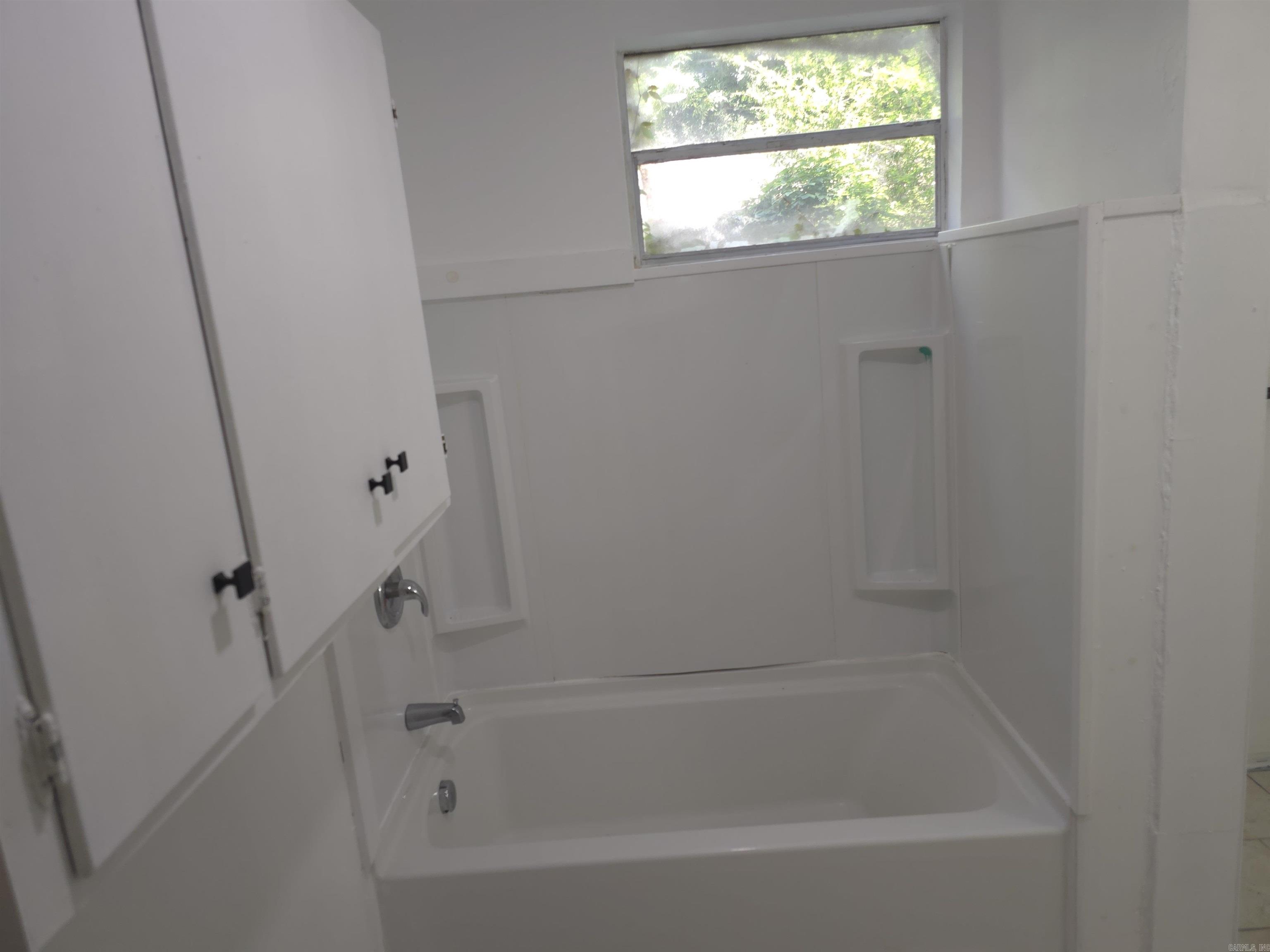 216 Elizabeth Terrace Property Photo 7