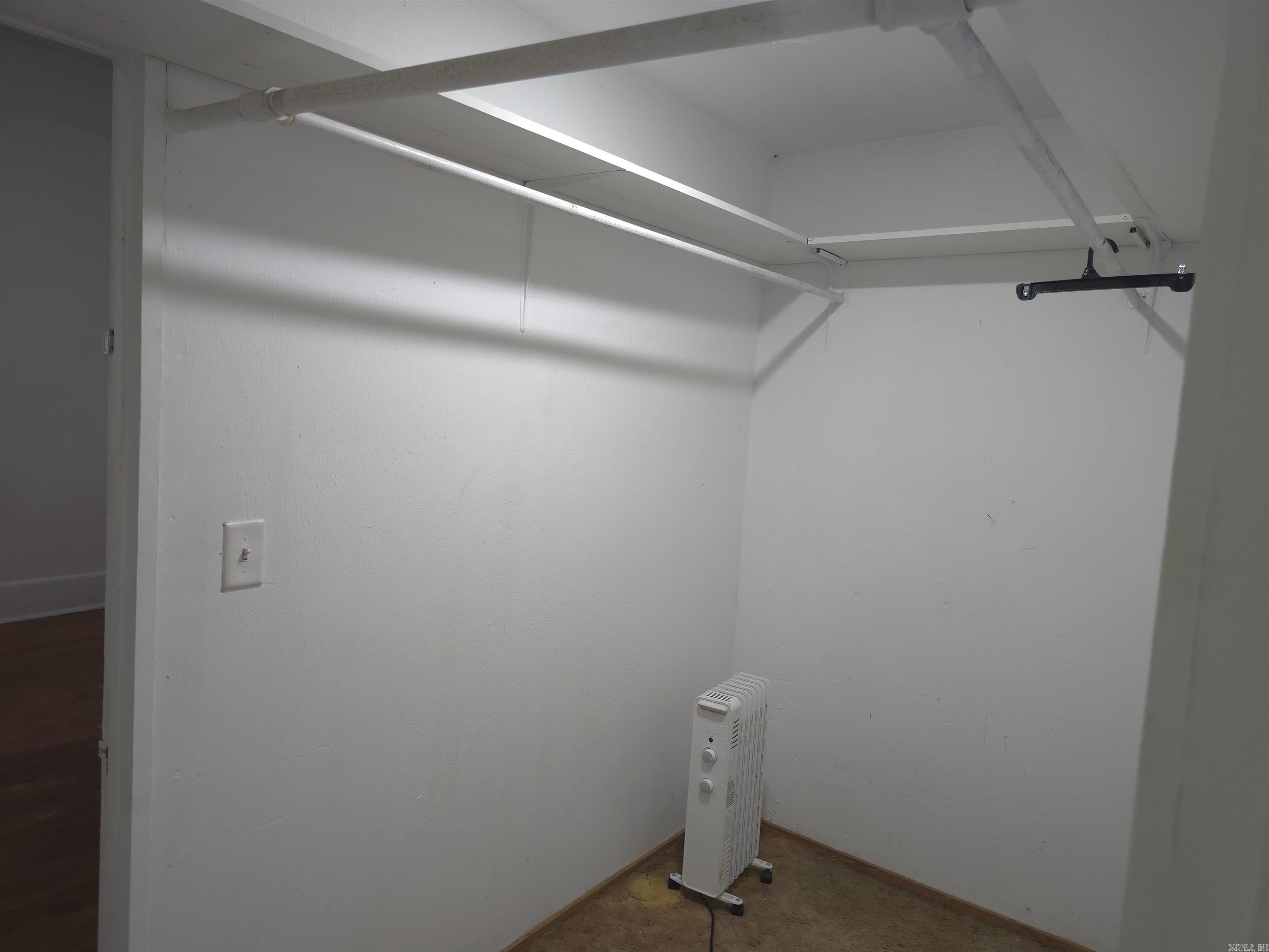 216 Elizabeth Terrace Property Photo 10