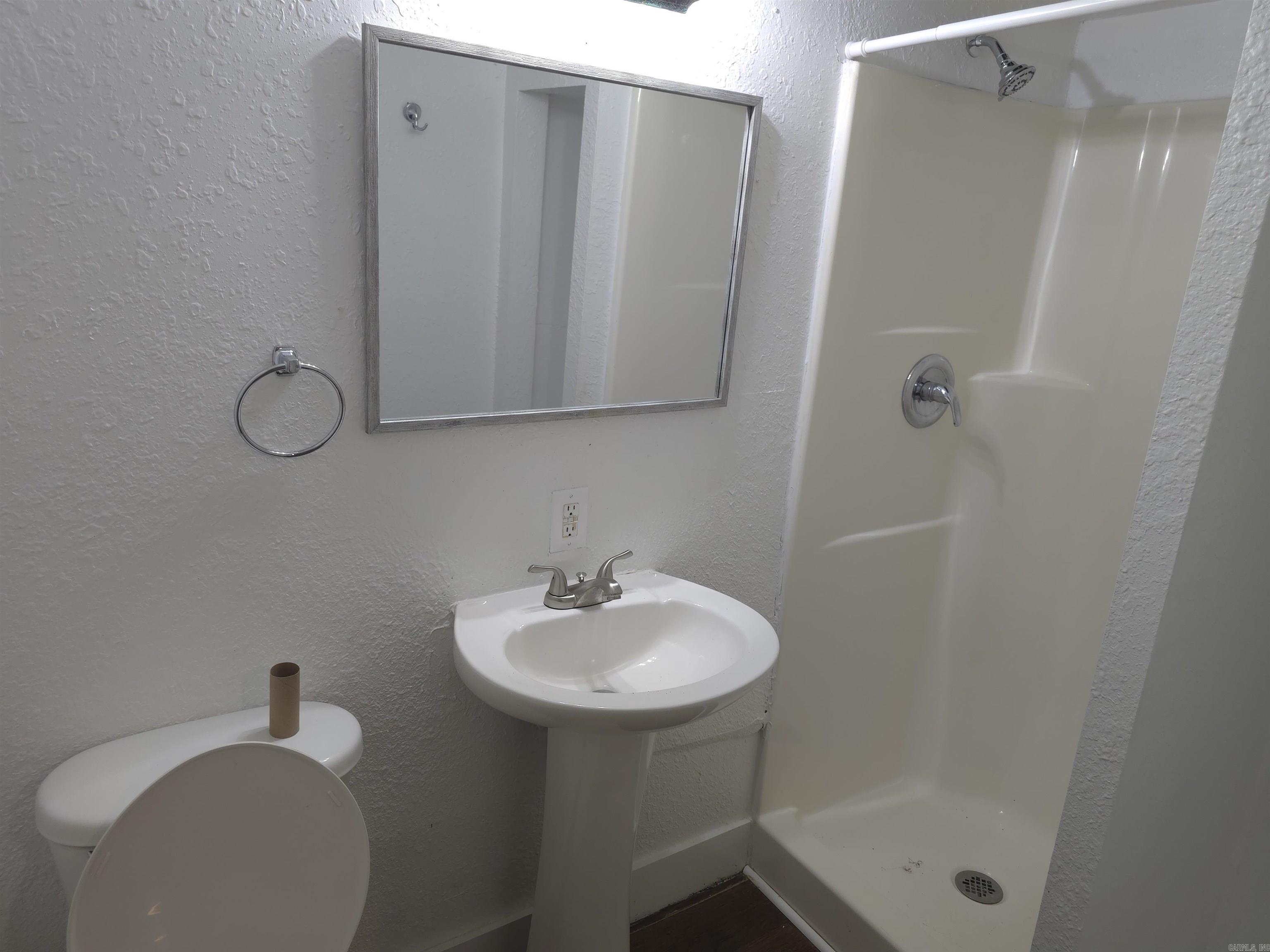 216 Elizabeth Terrace Property Photo 15