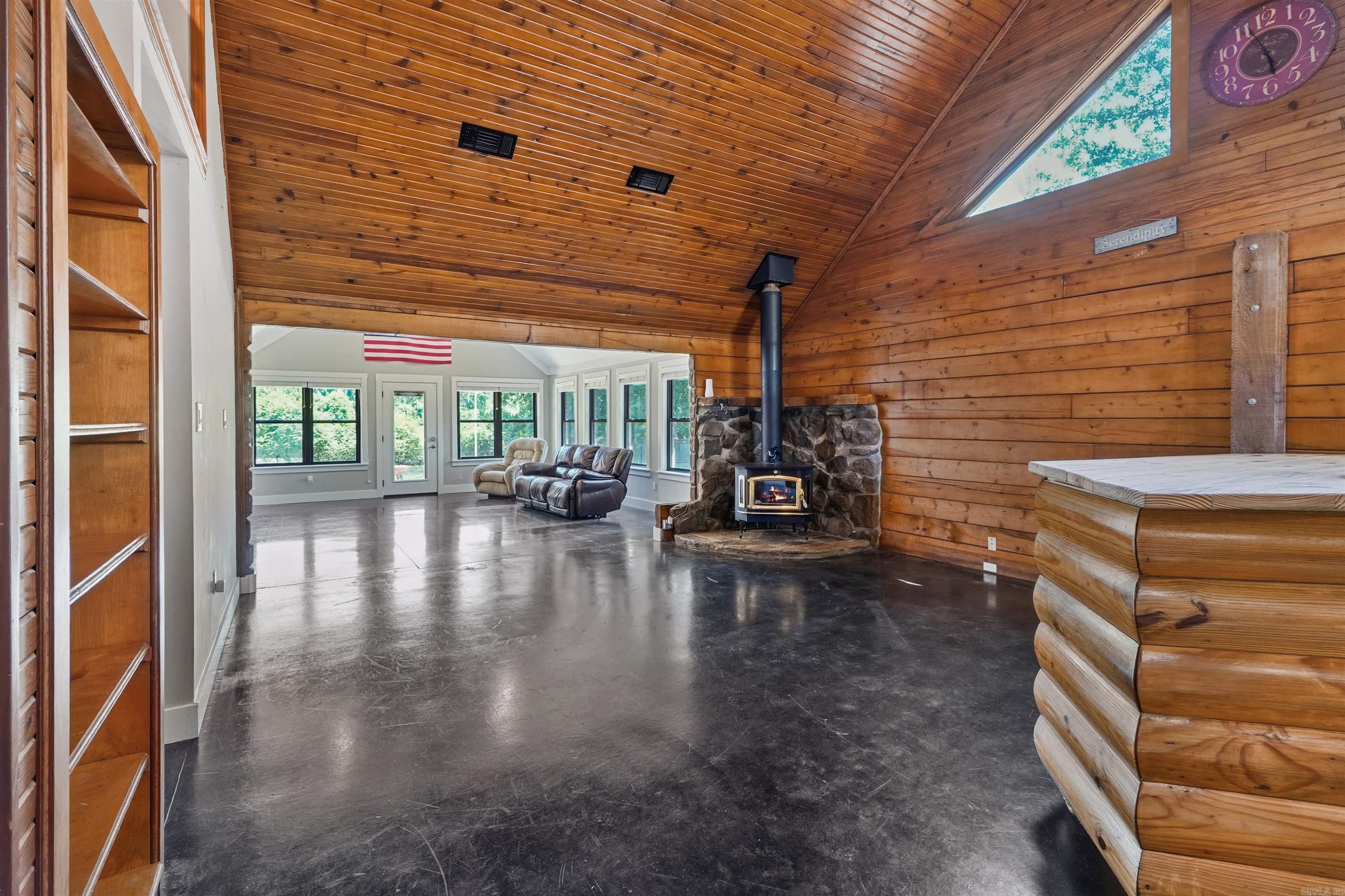 1028 Woody Property Photo 6