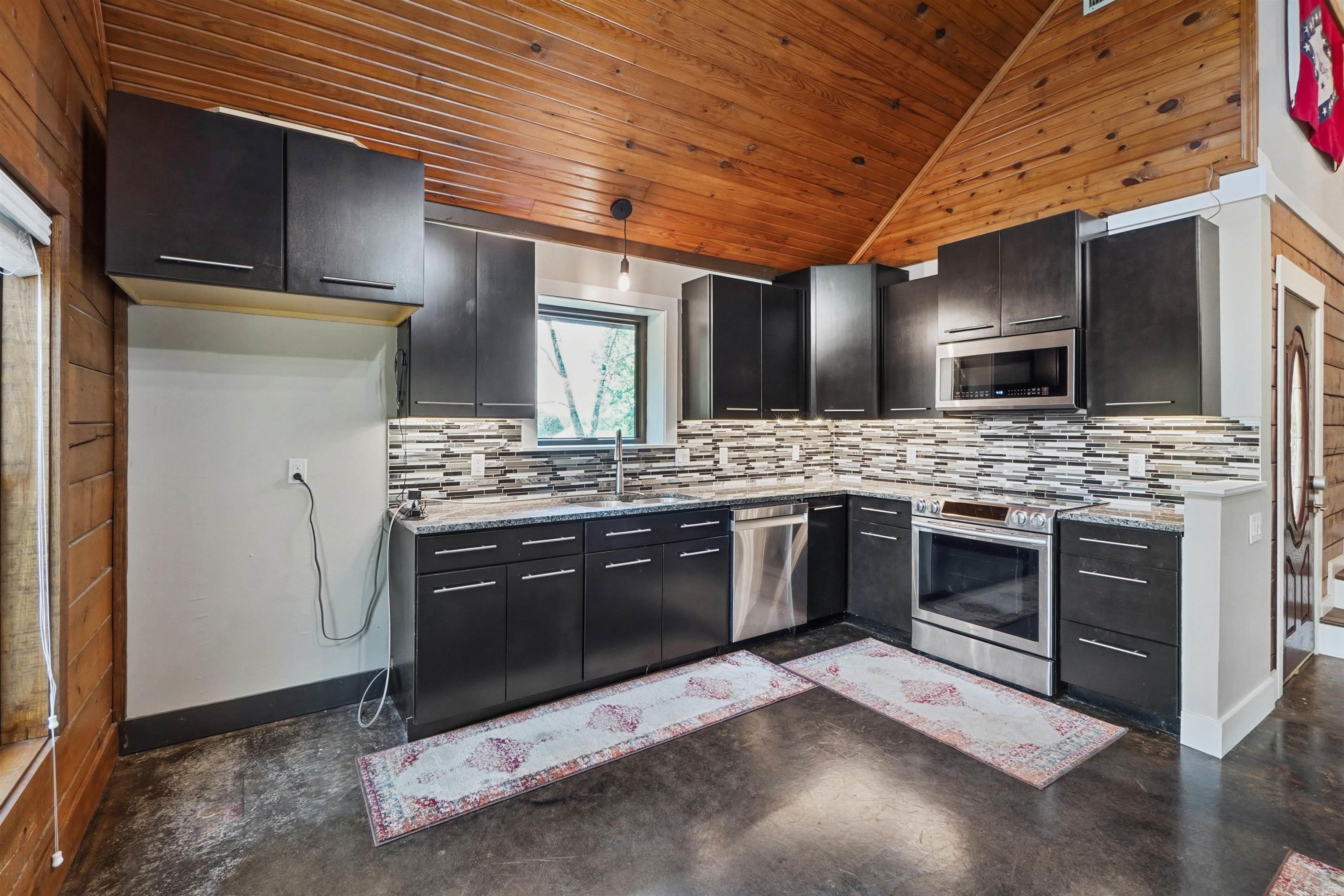 1028 Woody Property Photo 12