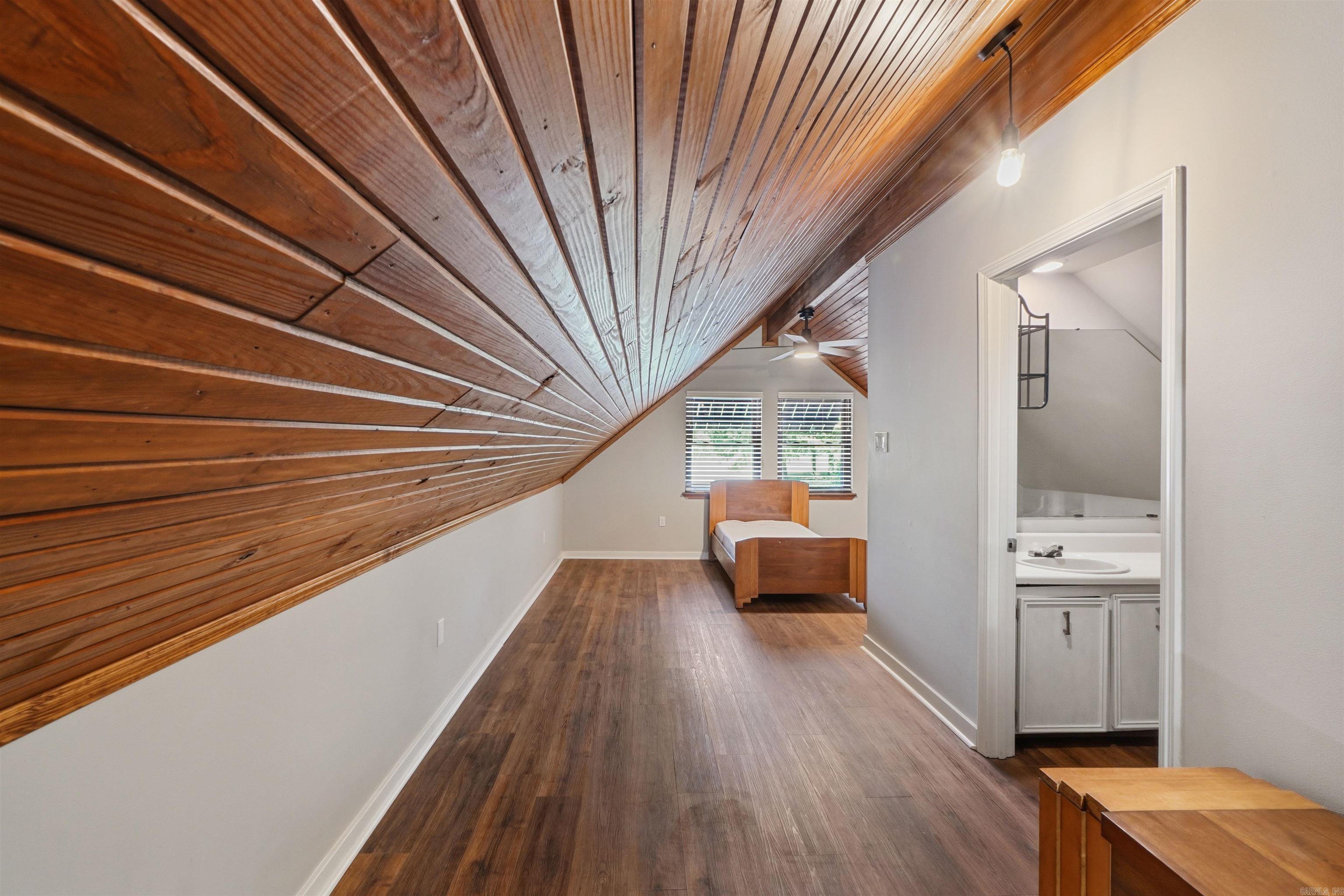 1028 Woody Property Photo 21