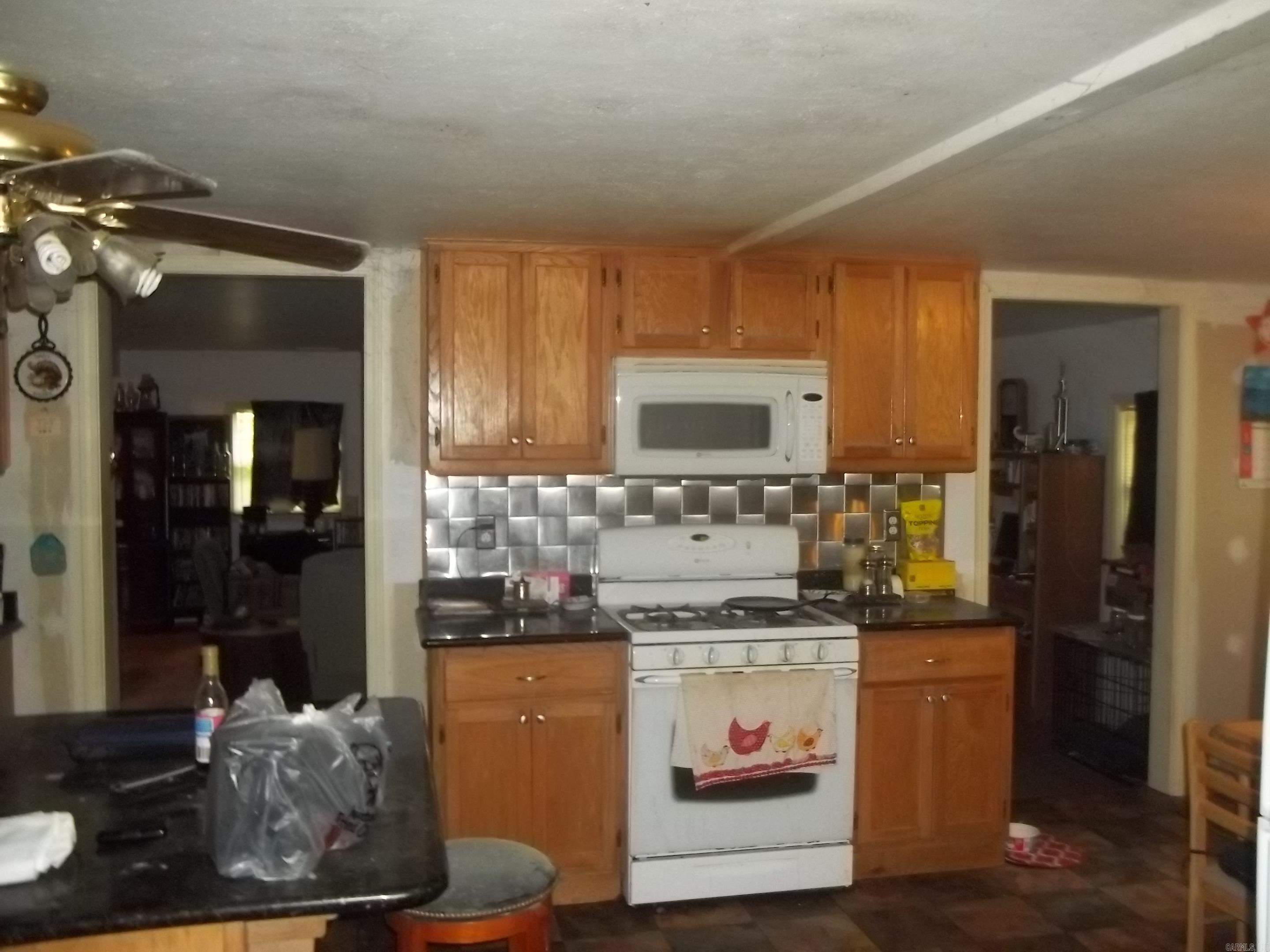 137 Shady Oaks Lane Property Photo 6