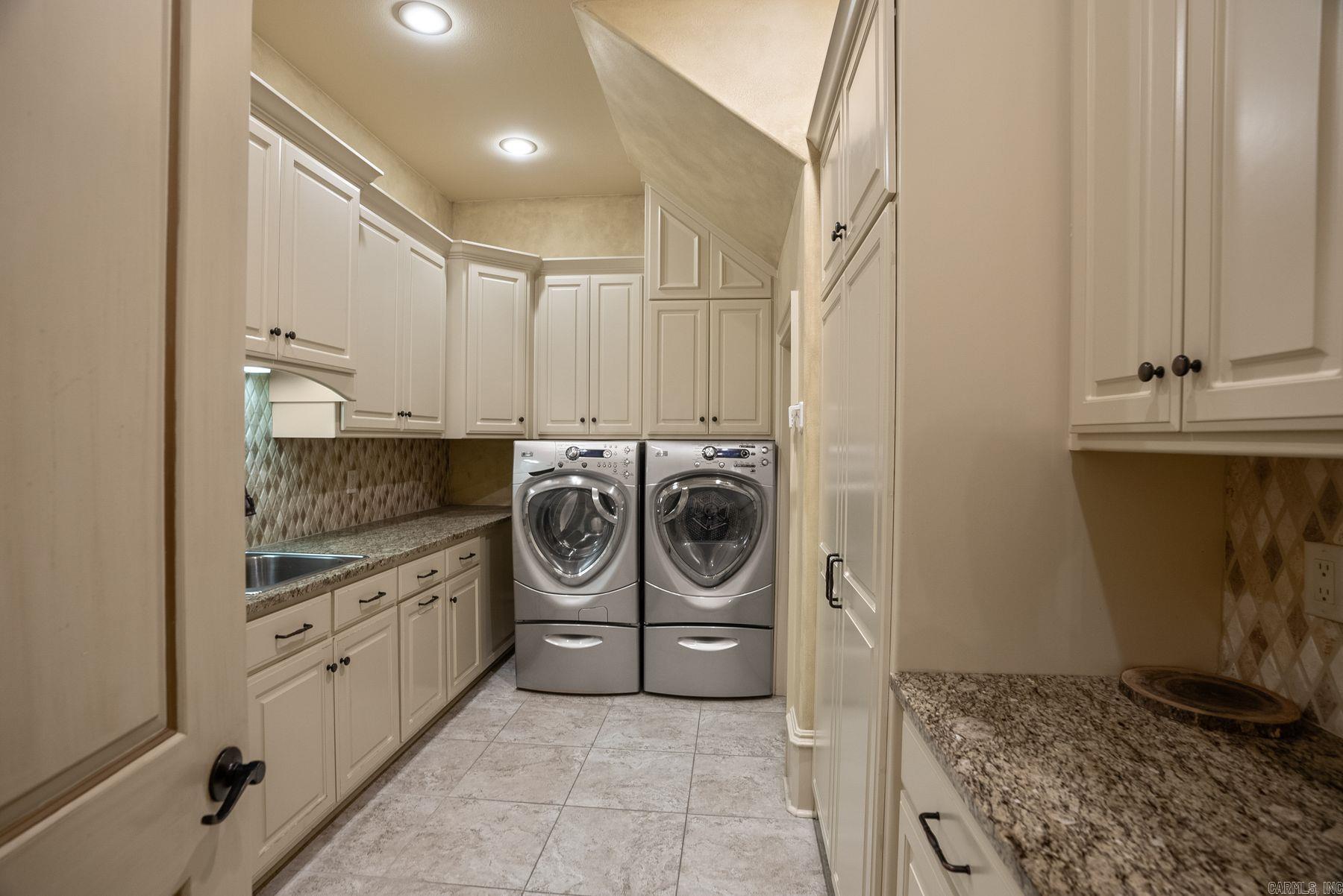 106 Orle Dr Property Photo 32