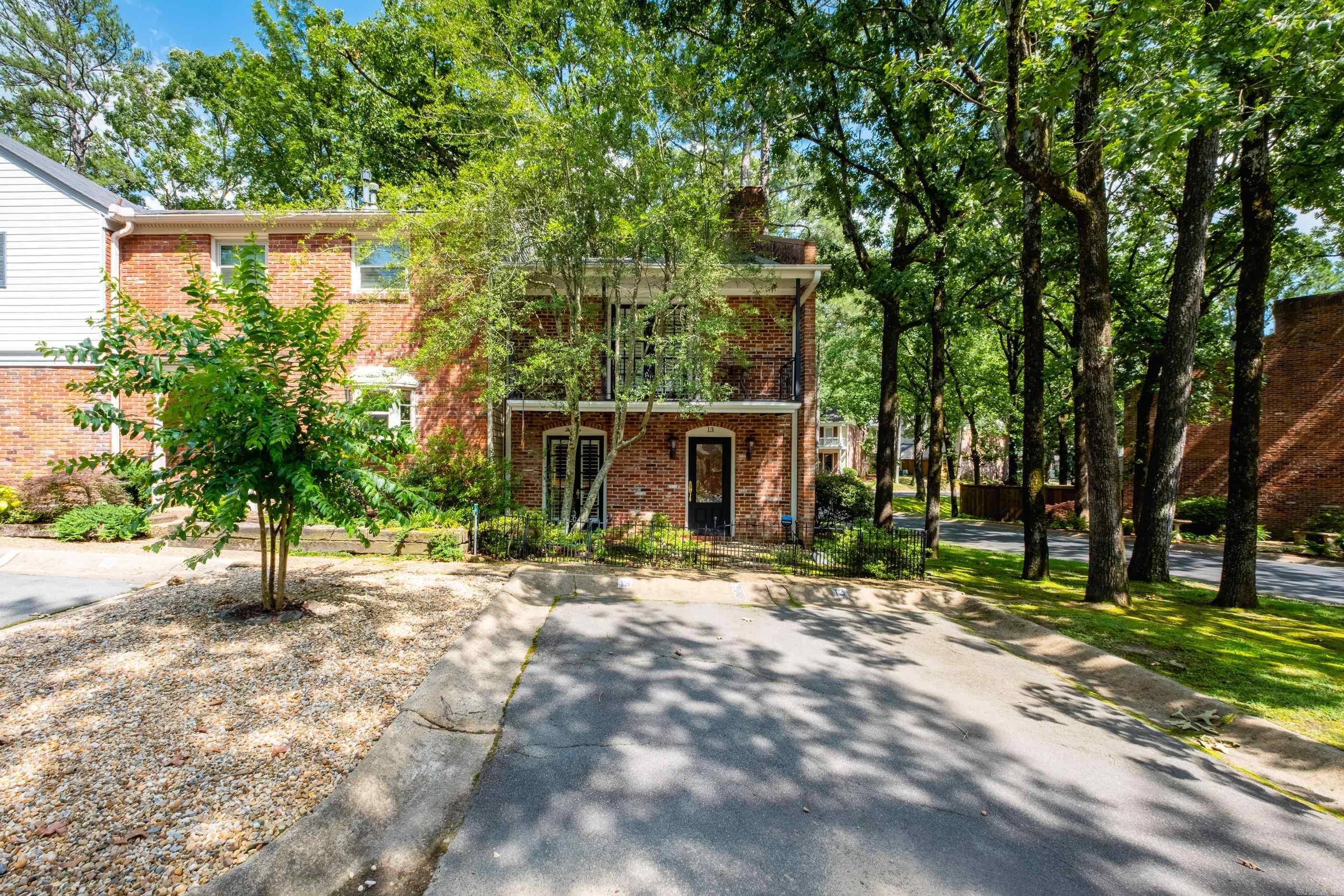 13 Kingsbridge Way Property Photo 1