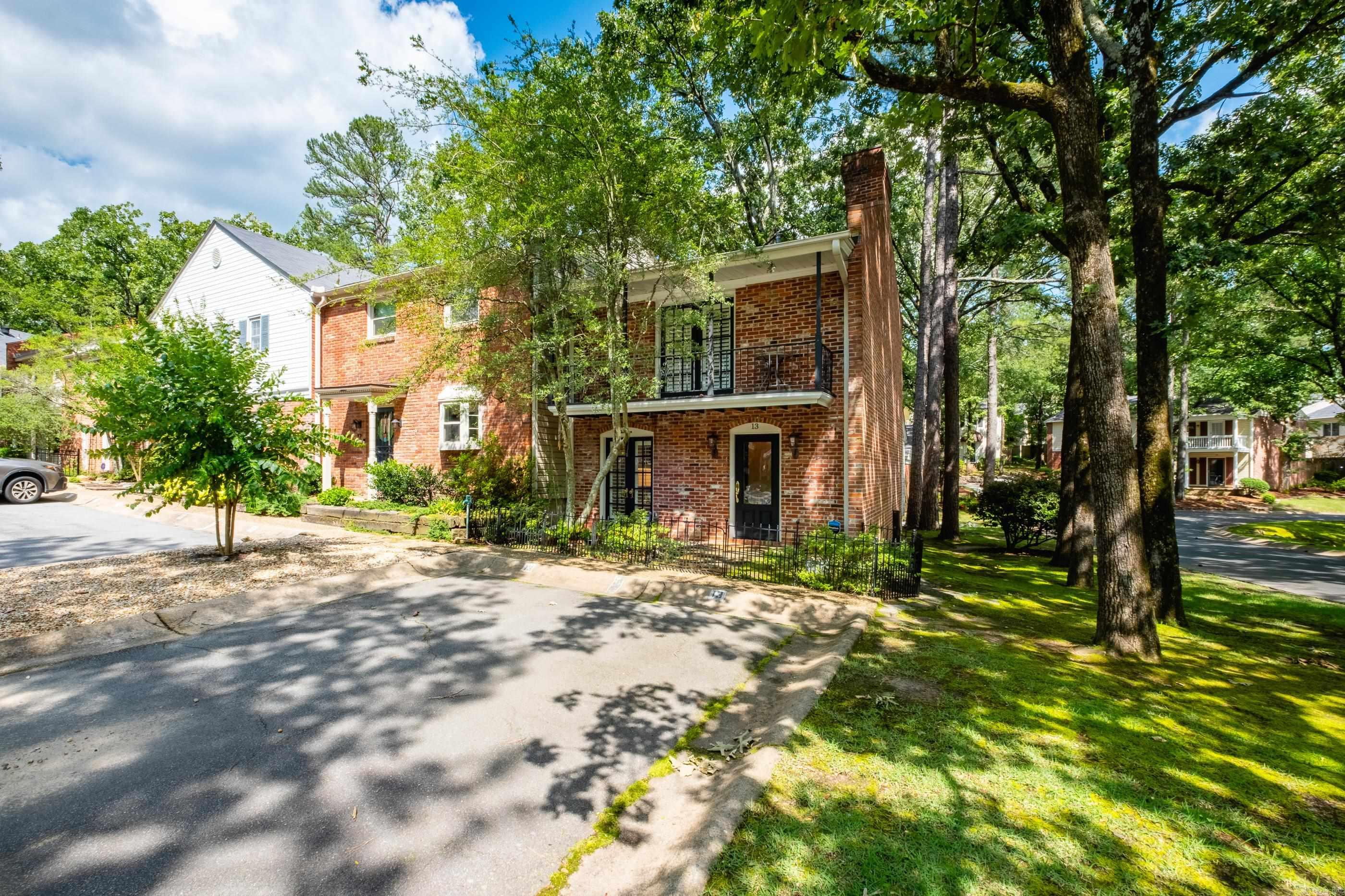 13 Kingsbridge Way Property Photo 2