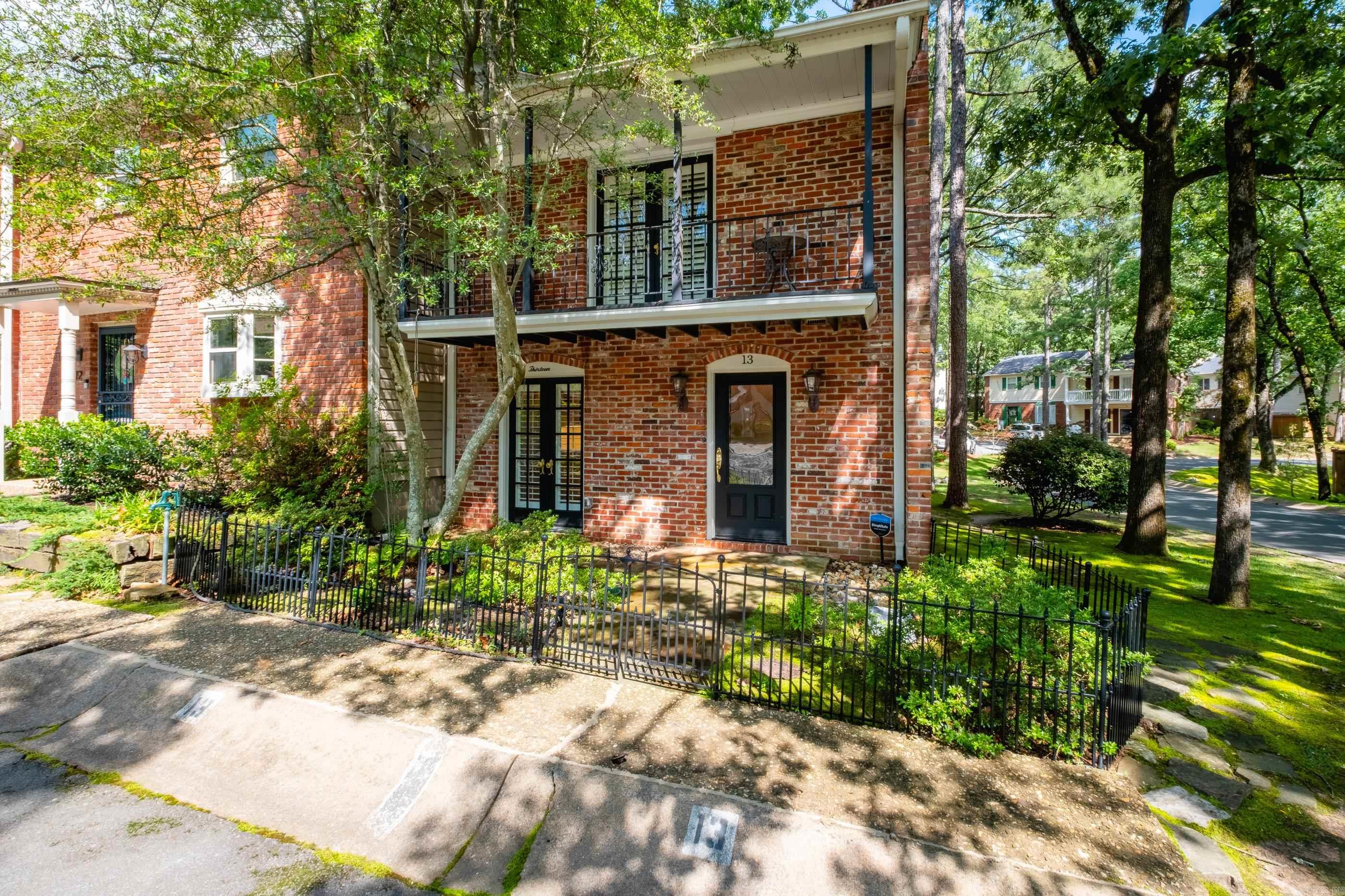 13 Kingsbridge Way Property Photo 3