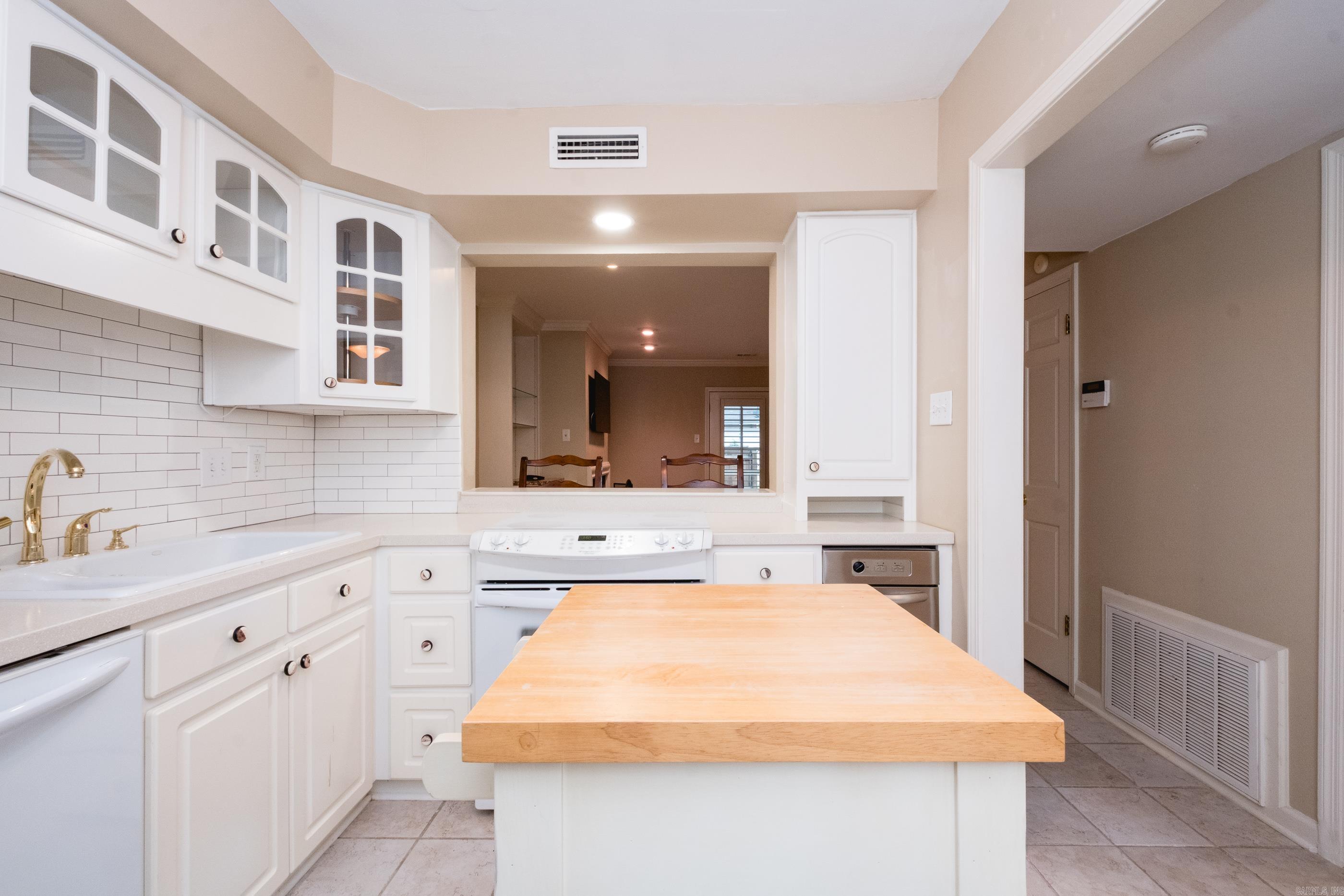 13 Kingsbridge Way Property Photo 12