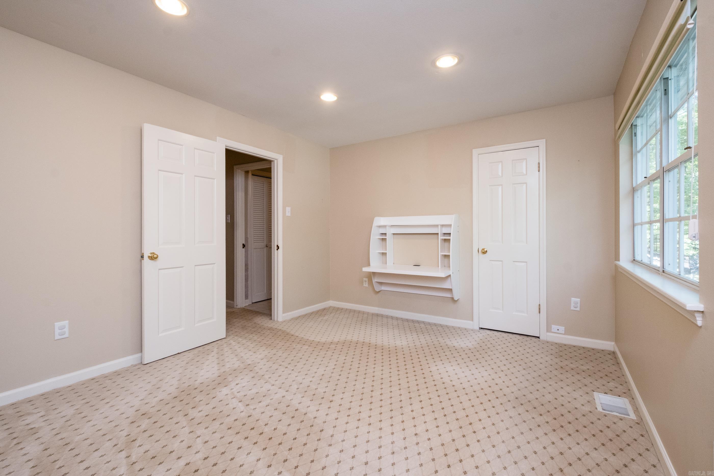 13 Kingsbridge Way Property Photo 24