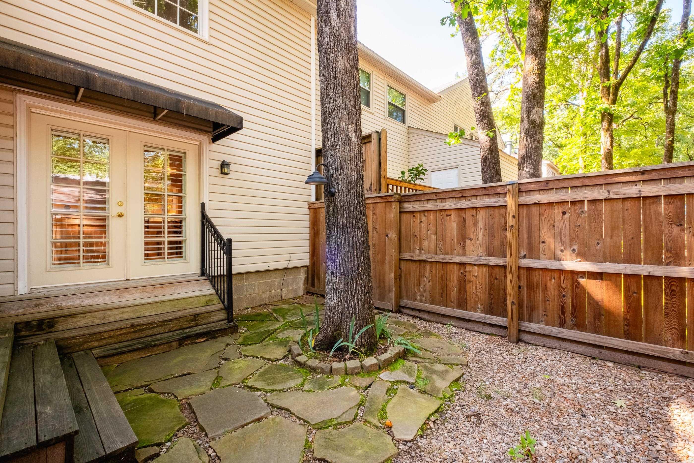 13 Kingsbridge Way Property Photo 35