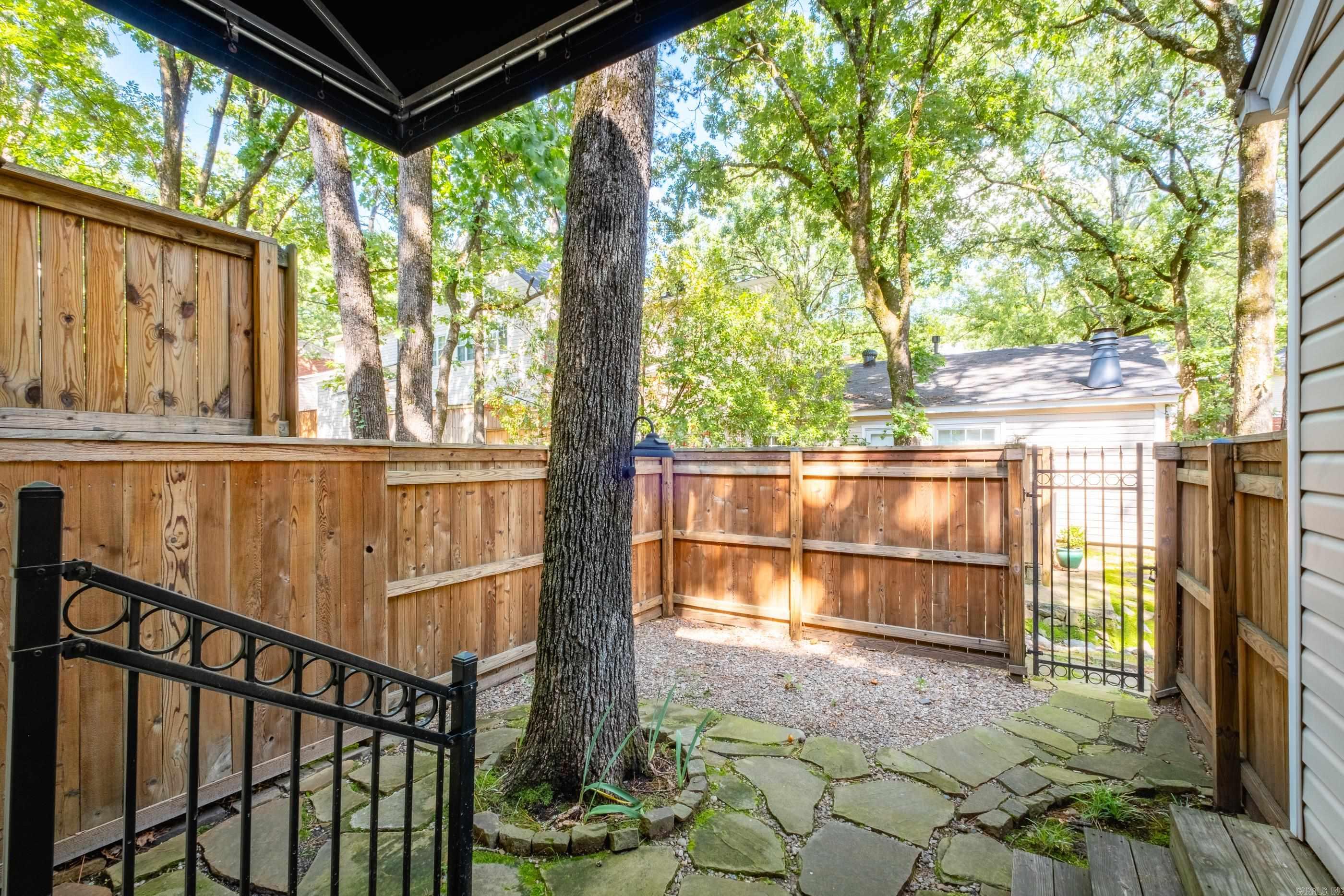 13 Kingsbridge Way Property Photo 38