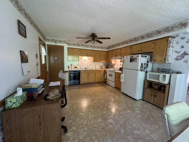 203 S Pinocchio Property Photo 3
